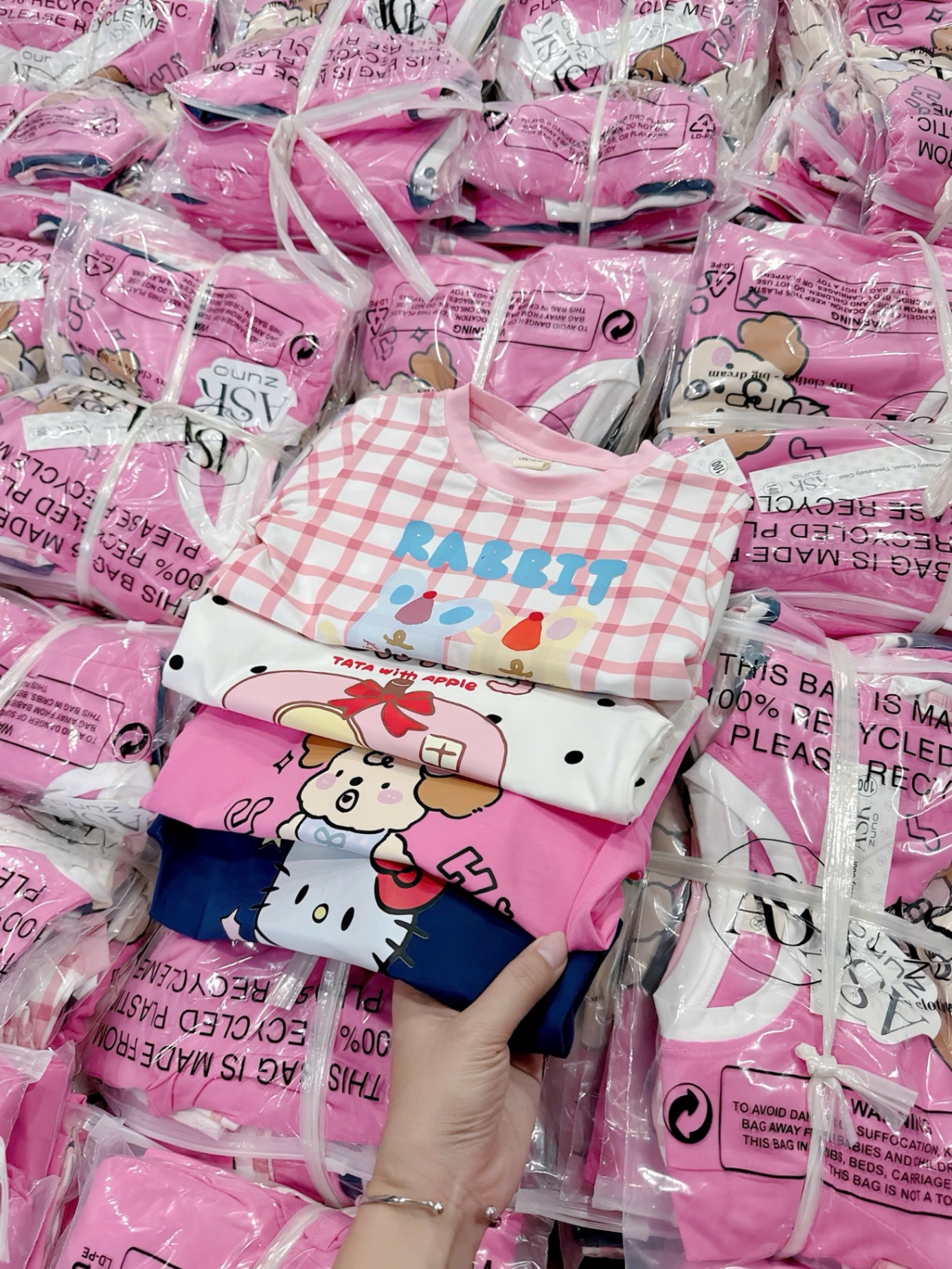 AB719 - SET 4 ÁO BÉ GÁI CỘC KITTY GẤU PUPPY HỒNG