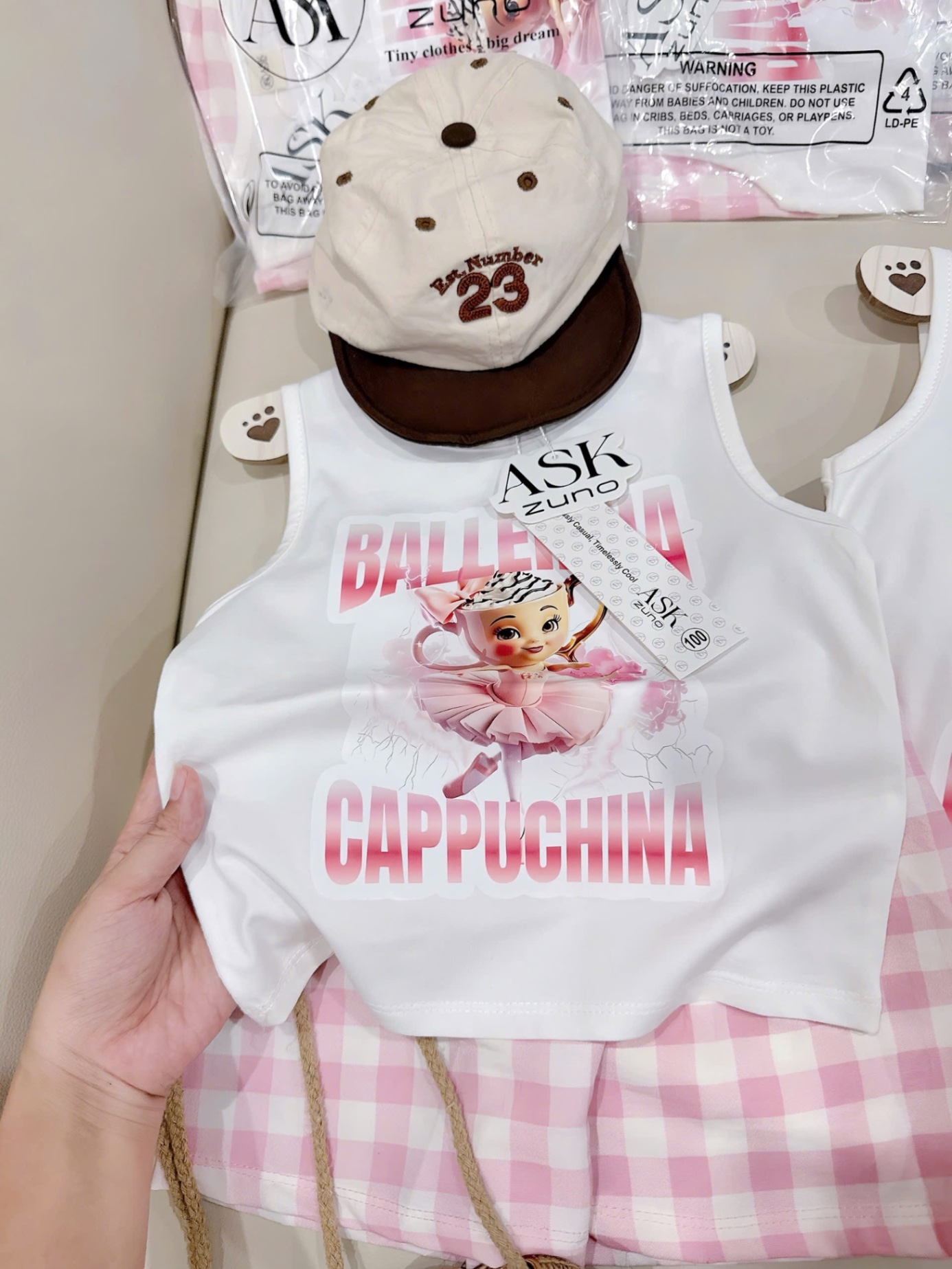 G614 - BỘ ĐÙI BÉ GÁI ÁO TRẮNG BALLERINA QUẦN KẺ