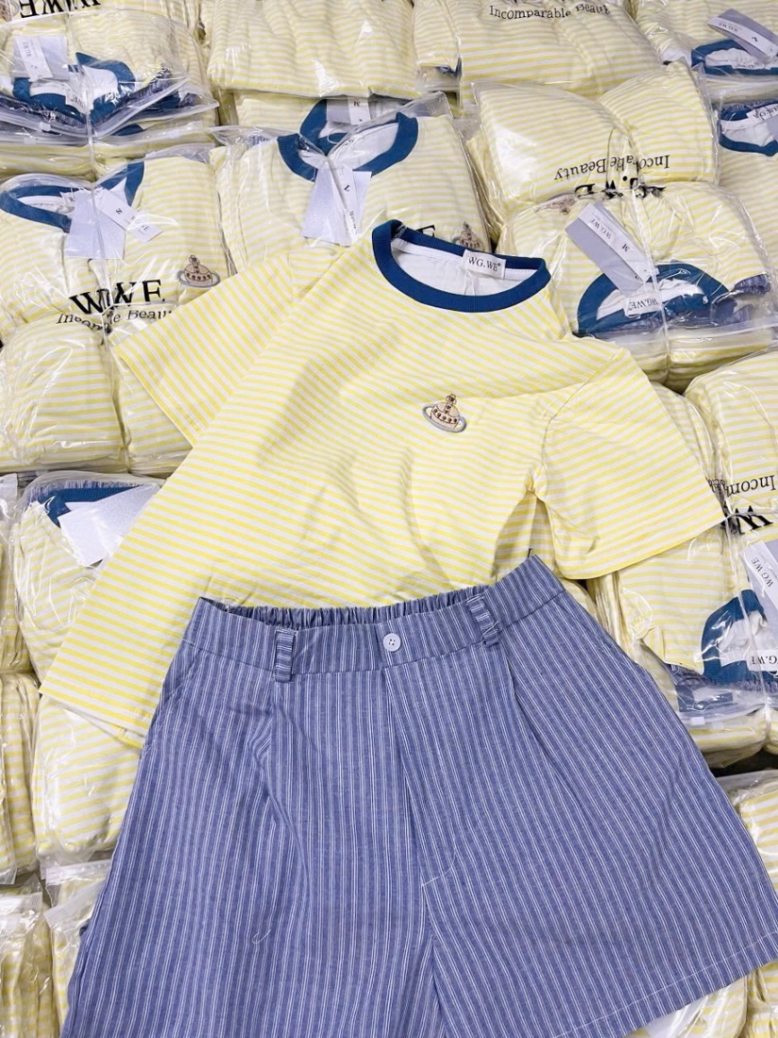 S024 - SET ÁO VÀNG KẺ NGANG THÊU QUẦN SỌC hàng xưởng