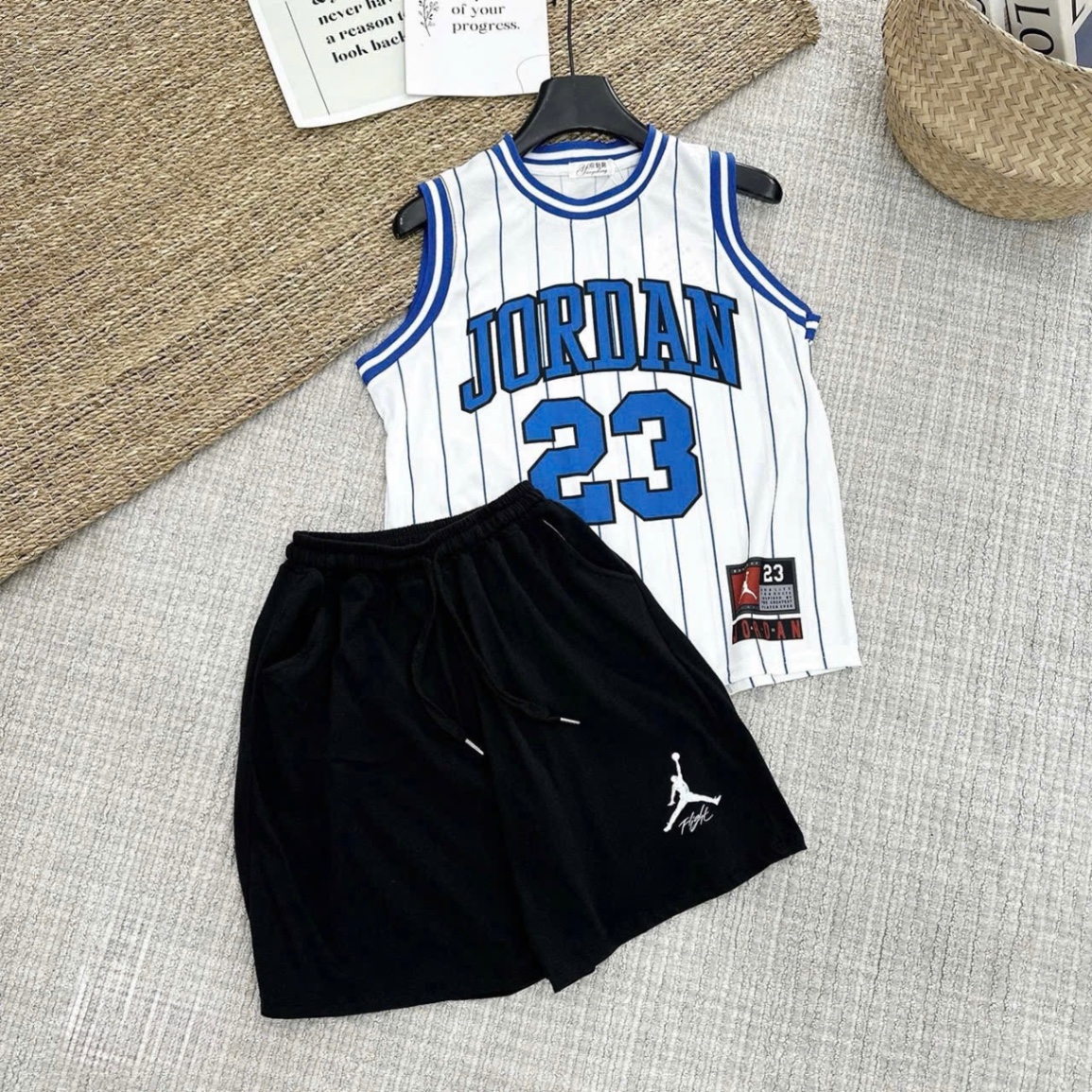 T687 - BỘ ĐÙI BÉ TRAI SIZE ĐẠI ÁO BA LỖ TRẮNG JORDAN 23