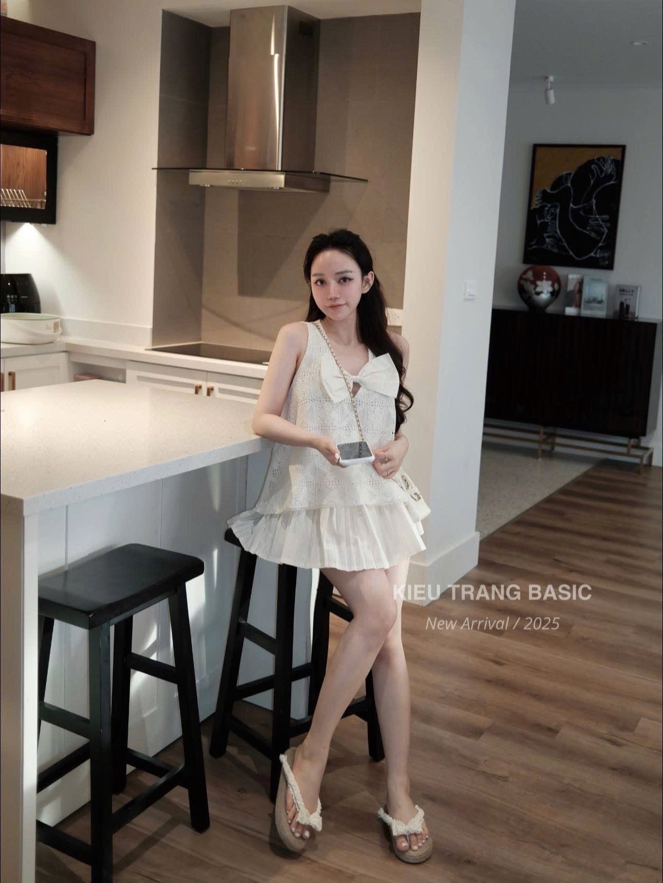 S033 - SET ÁO BA LỖ REN NƠ NGỰC CVAY XẾP LY