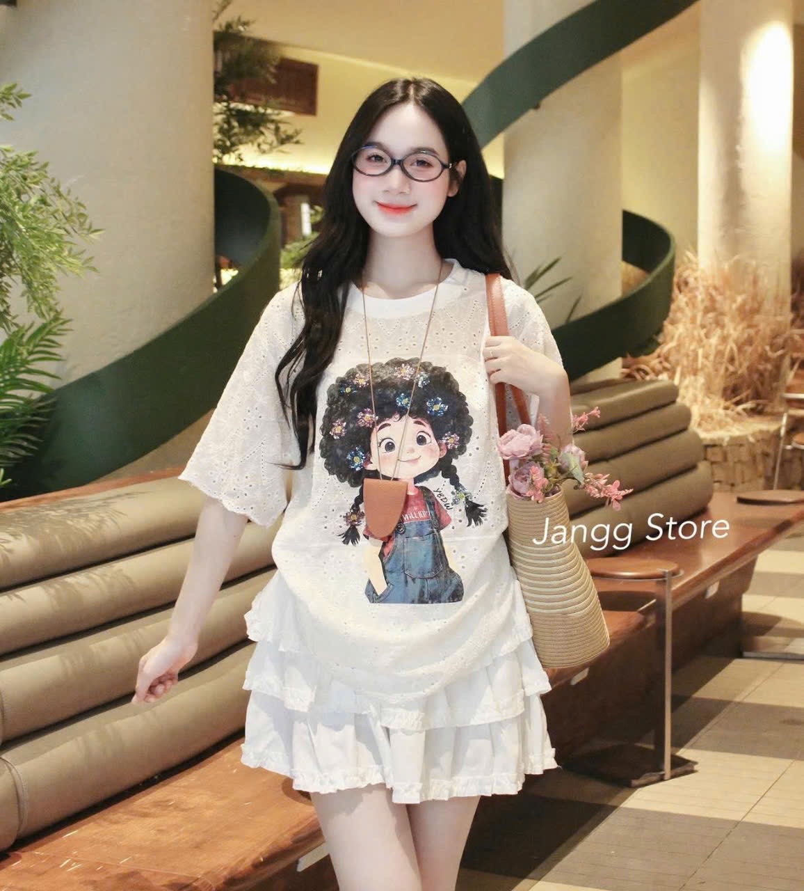ANU226 - ÁO THÔ THÊU HOA CÔ GÁI TÓC XOĂN