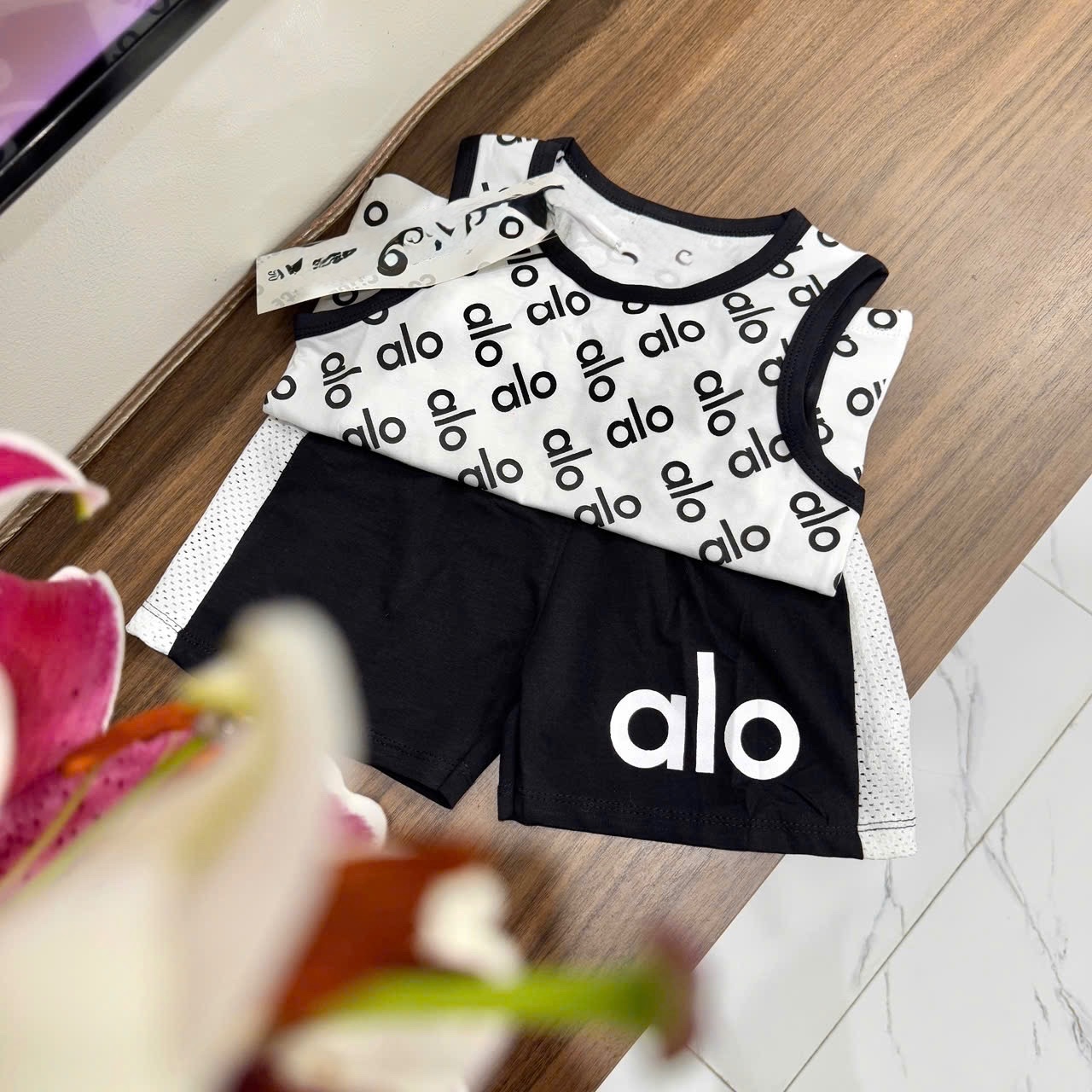 T708 - BỘ ĐÙI BÉ TRAI BA LỖ alo QUẦN ĐEN PHỐI LƯỚI