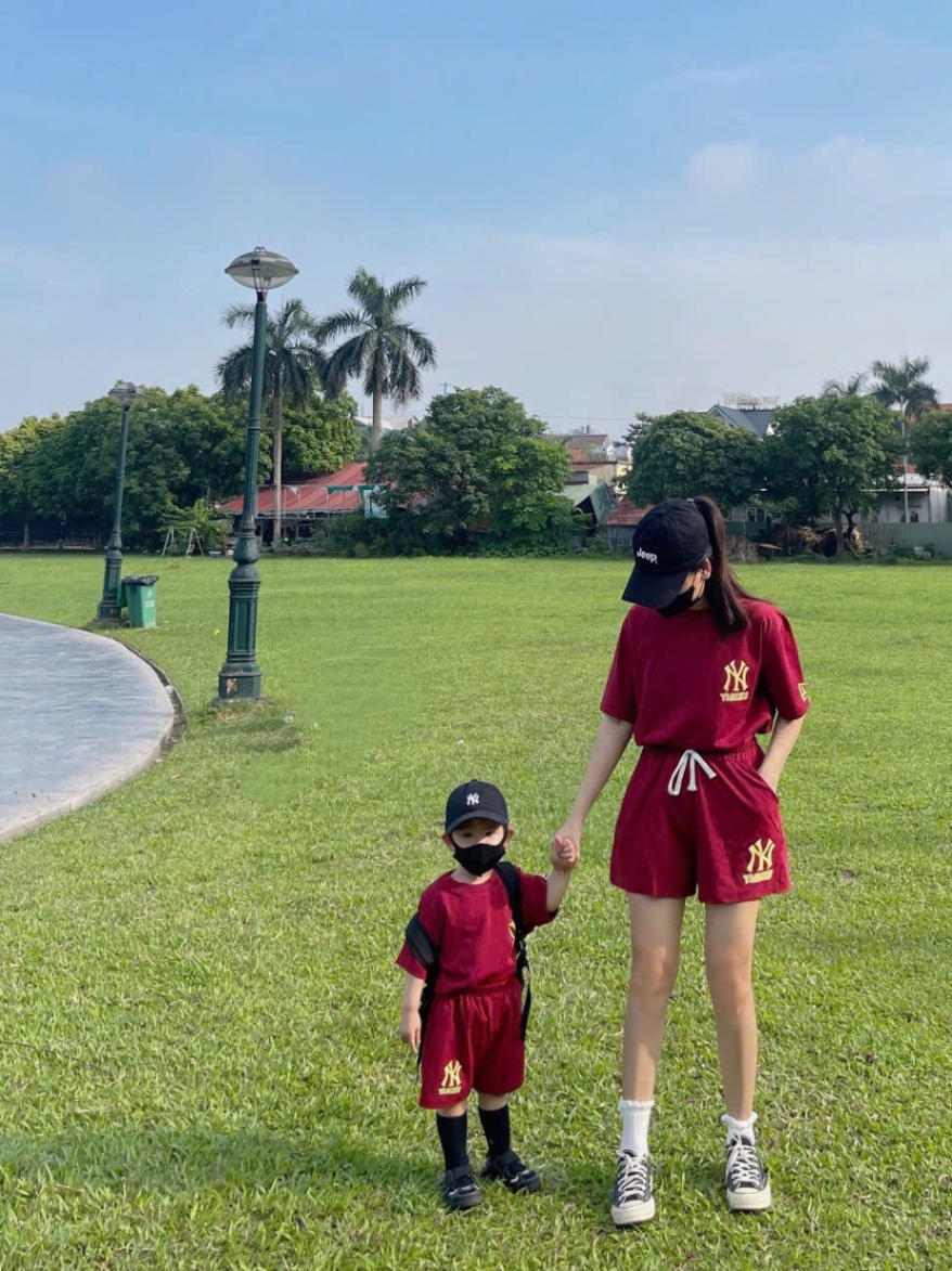 G616 - SET ĐỒ ĐÔI MẸ BÉ ĐỎ NY