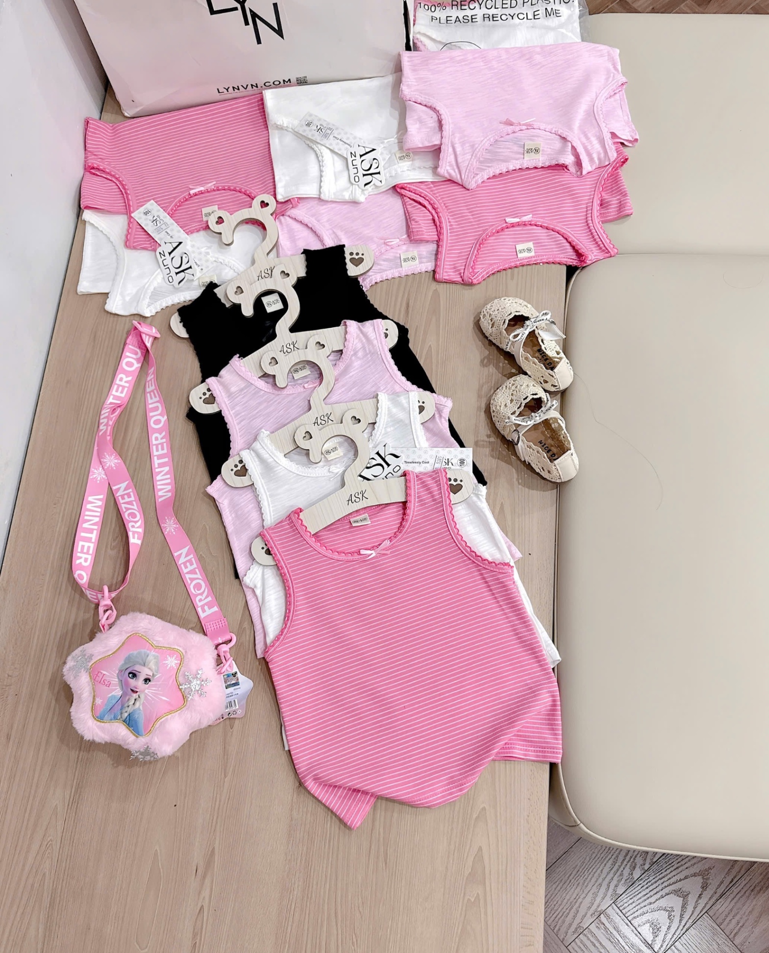 AB723 - SET 4 ÁO BÉ GÁI BA LỖ VIỀN REN NƠ đen hồng