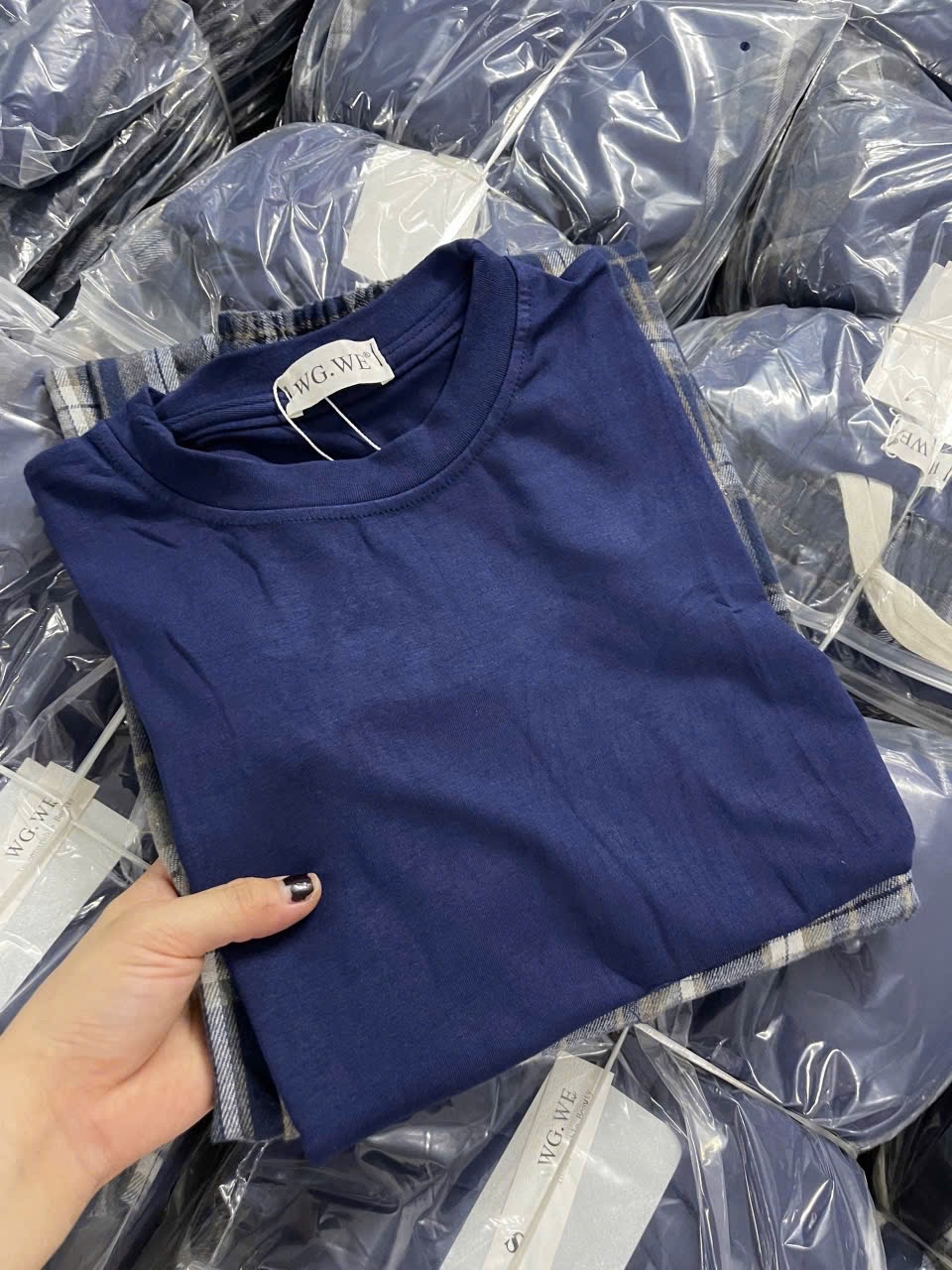 (Hàng chờ) S028 - BỘ NỮ ÁO ZIP XANH THAN QUẦN SUÔNG KẺ THAN