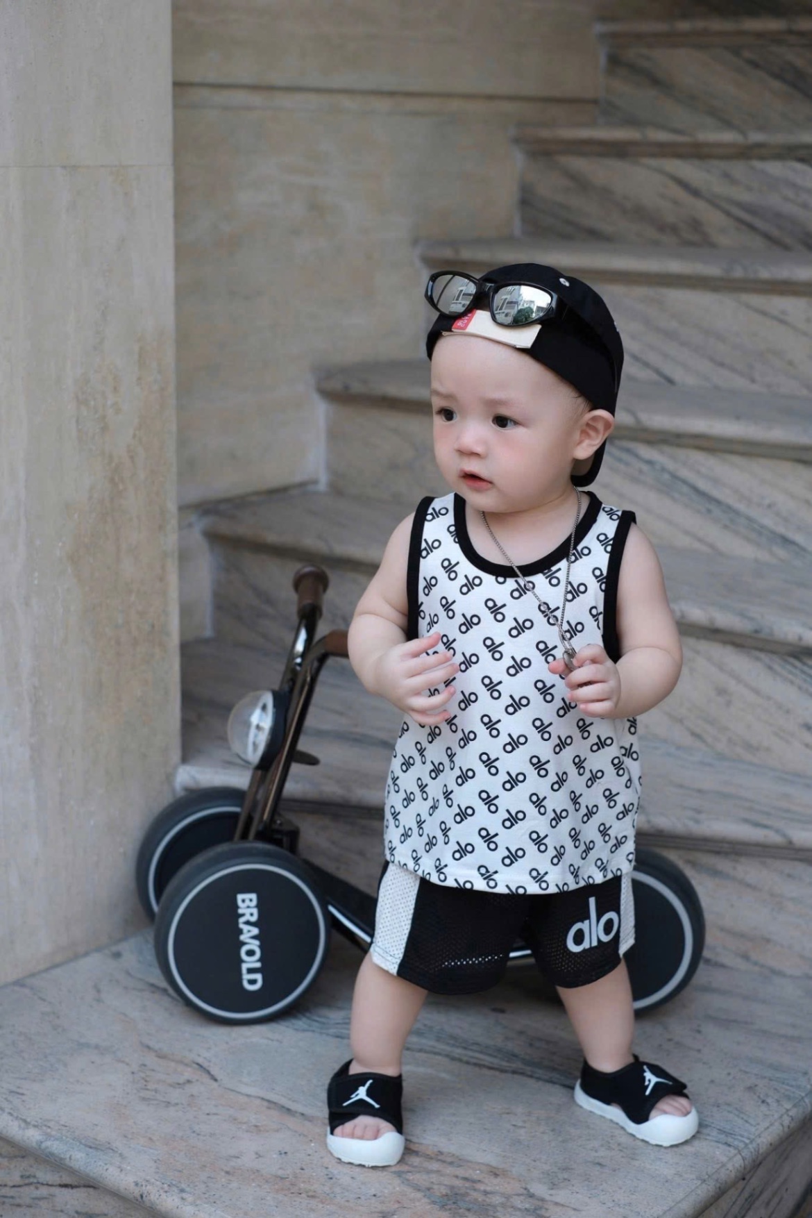 T708 - BỘ ĐÙI BÉ TRAI BA LỖ alo QUẦN ĐEN PHỐI LƯỚI