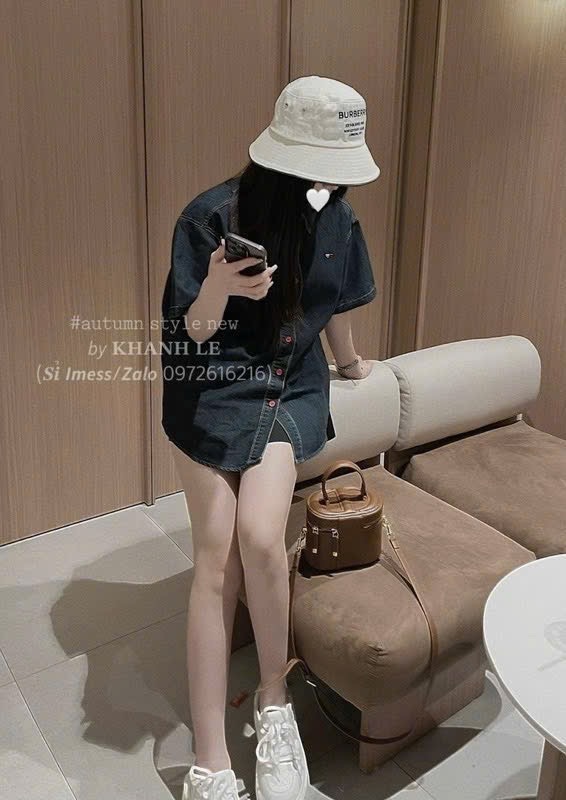 ANU230 - ÁO SƠ MI BÒ NỮ XANH ĐẬM THÊU TIM ĐỎ TRẮNG