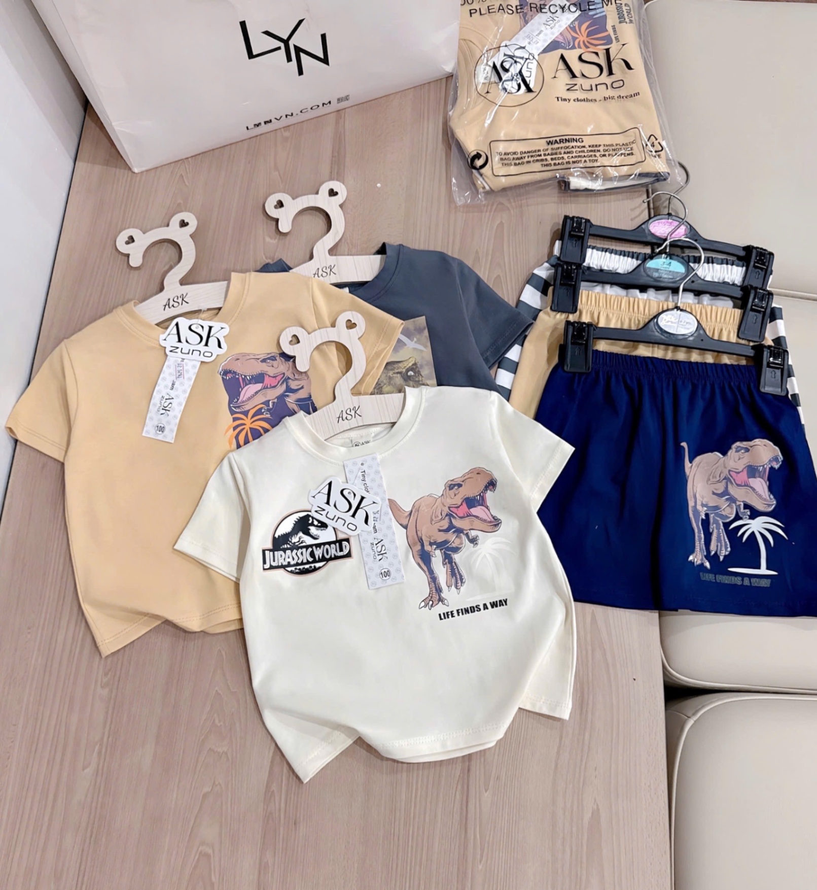 T723 - SET 3 BỘ ĐÙI BÉ TRAI KHỦNG LONG JURA xám nâu trắng