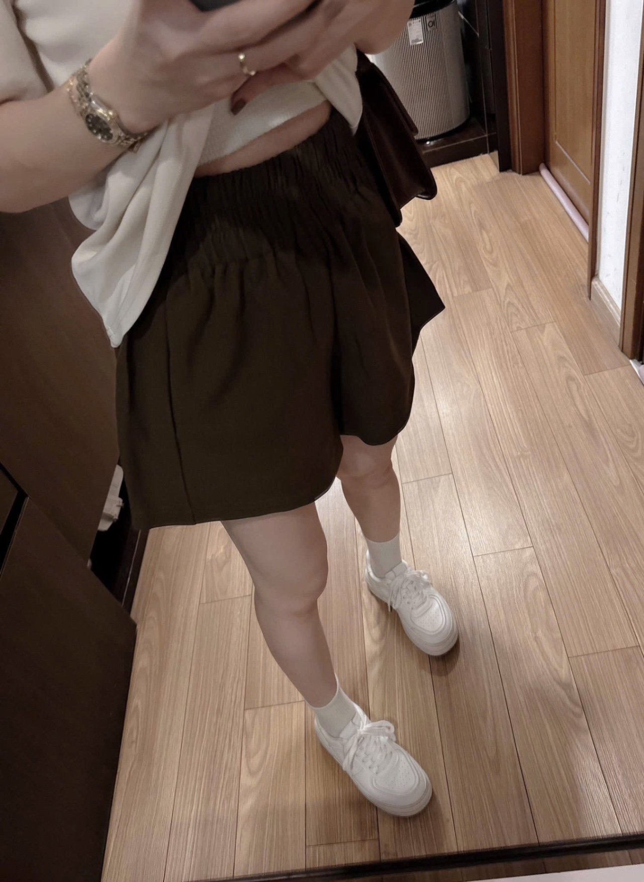 S039 - BỘ ĐÙI NỮ ÁO BE HOA GENIAE QUẦN NÂU
