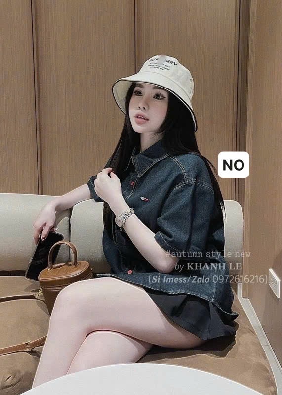 ANU230 - ÁO SƠ MI BÒ NỮ XANH ĐẬM THÊU TIM ĐỎ TRẮNG