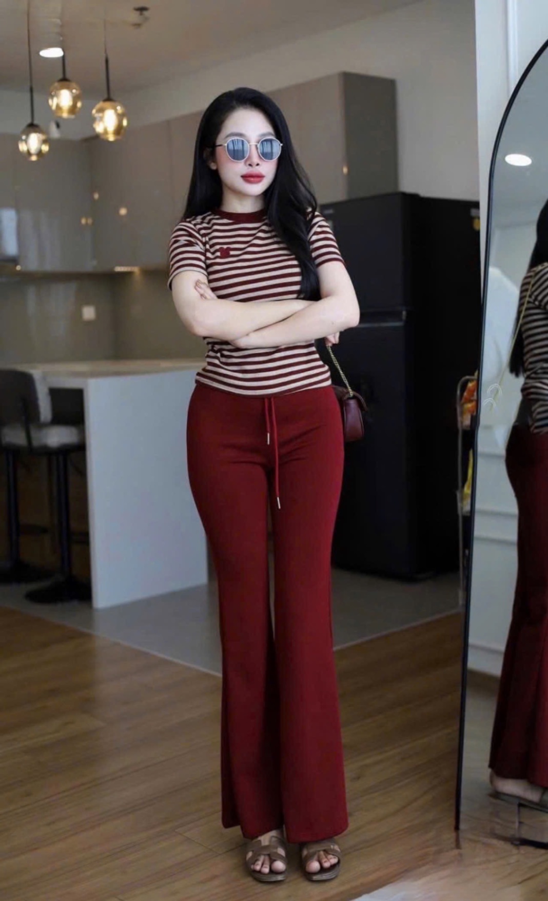 S043 - SET ÁO ĐỎ KẺ NGANG QUẦN LOE