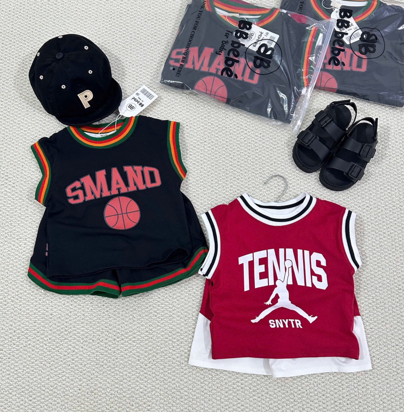 T730 - SET 2 BỘ ĐÙI BÉ TRAI ĐỎ ĐEN CỔ VIỀN TENNIS