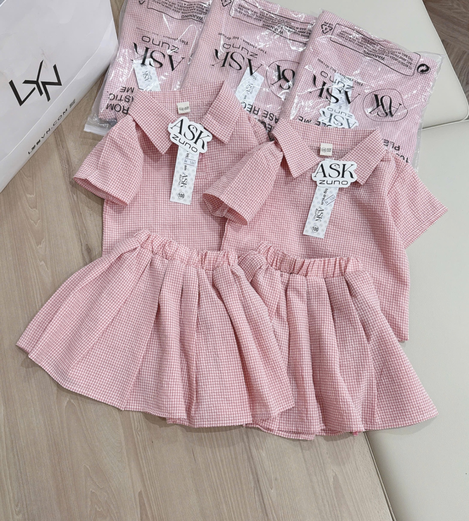 G630 - SET BÉ GÁI KẺ CARO HỒNG ÁO SƠ MI CVAY