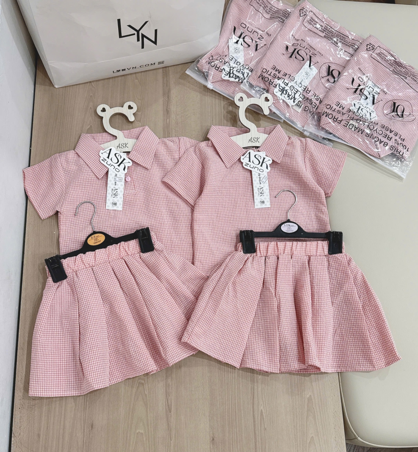 G630 - SET BÉ GÁI KẺ CARO HỒNG ÁO SƠ MI CVAY