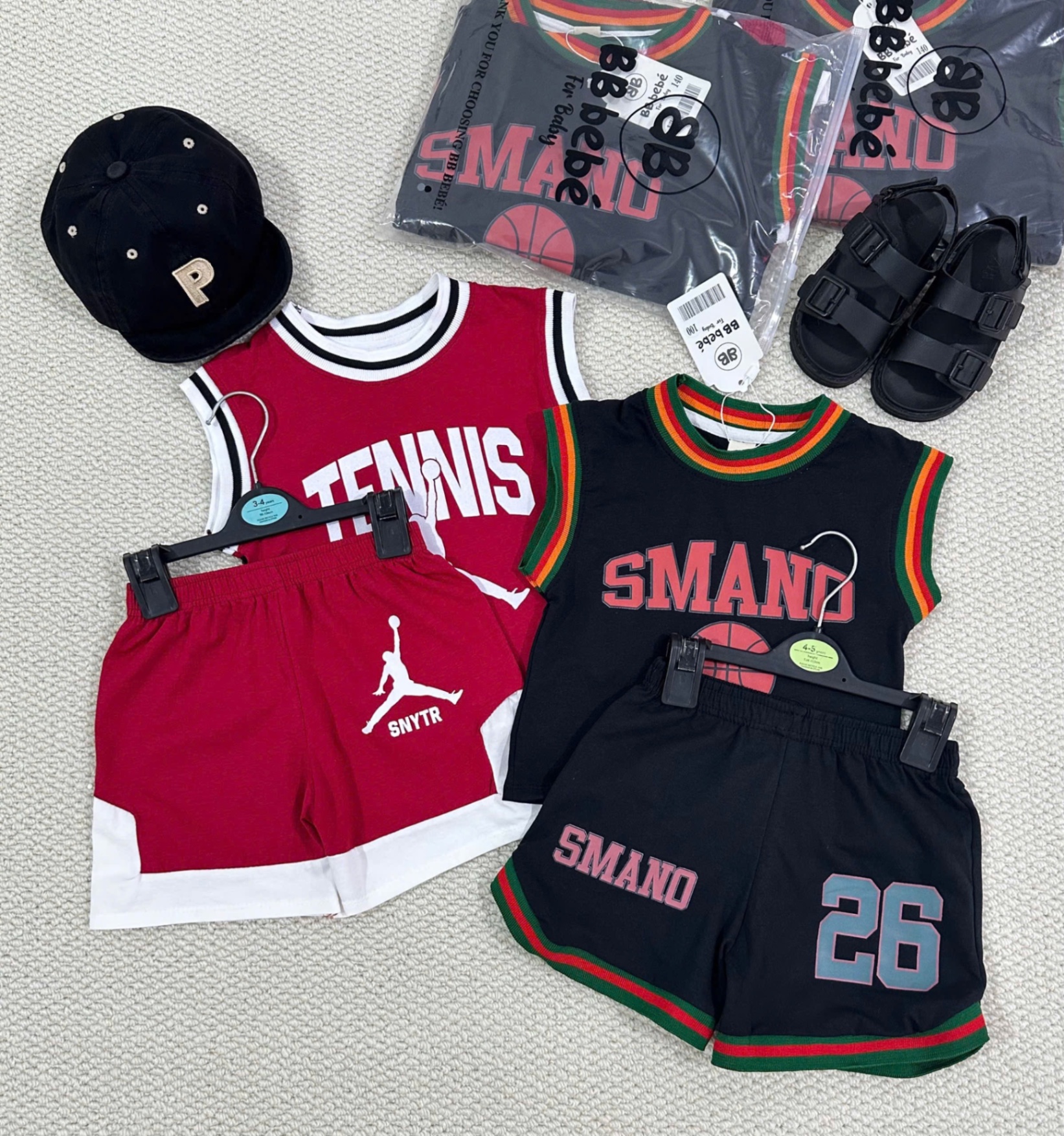 T730 - SET 2 BỘ ĐÙI BÉ TRAI ĐỎ ĐEN CỔ VIỀN TENNIS