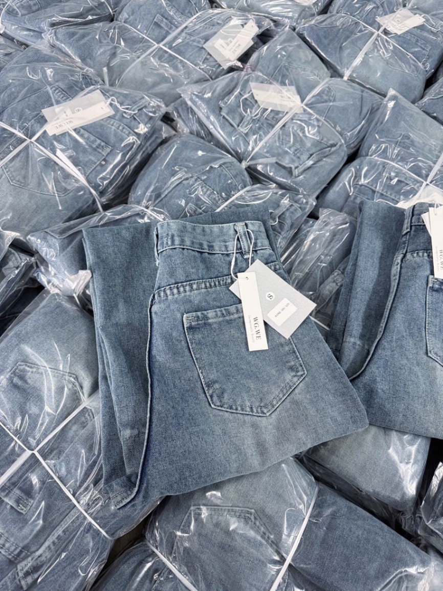 QNU601 - QUẦN JEANS SUÔNG XANH GẤU 5CM