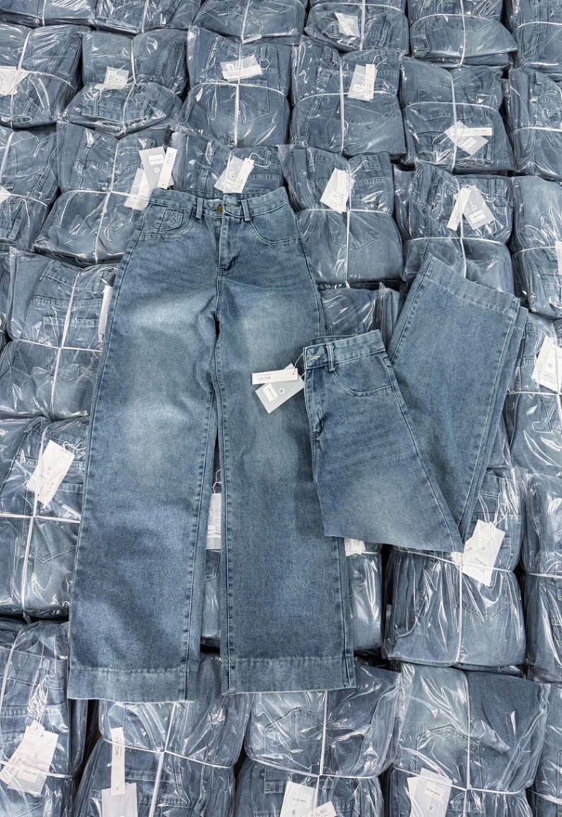 QNU601 - QUẦN JEANS SUÔNG XANH GẤU 5CM