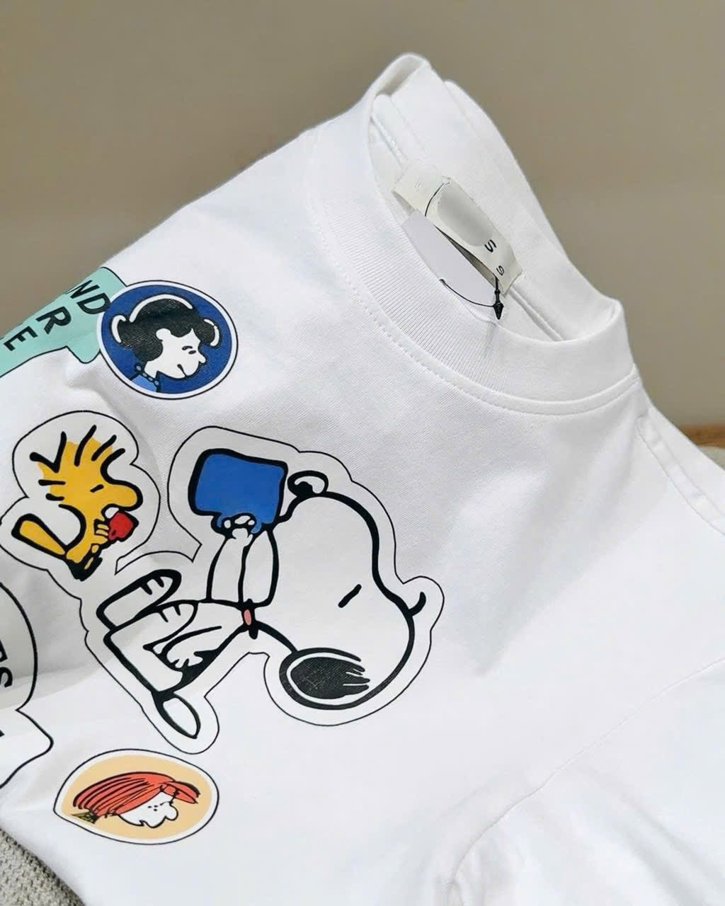 ANU239 - ÁO PHÔNG NỮ TRẮNG SNOOPY PEANUTS