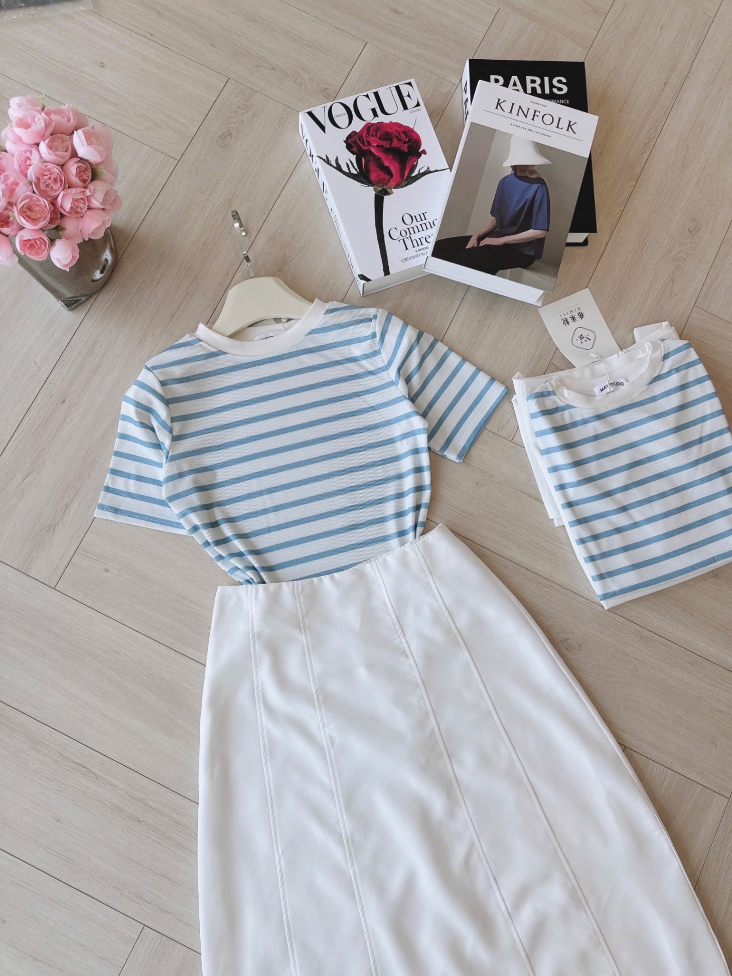 S066 - SET ÁO XANH KẺ NGANG CVAY TRẮNG DÀI