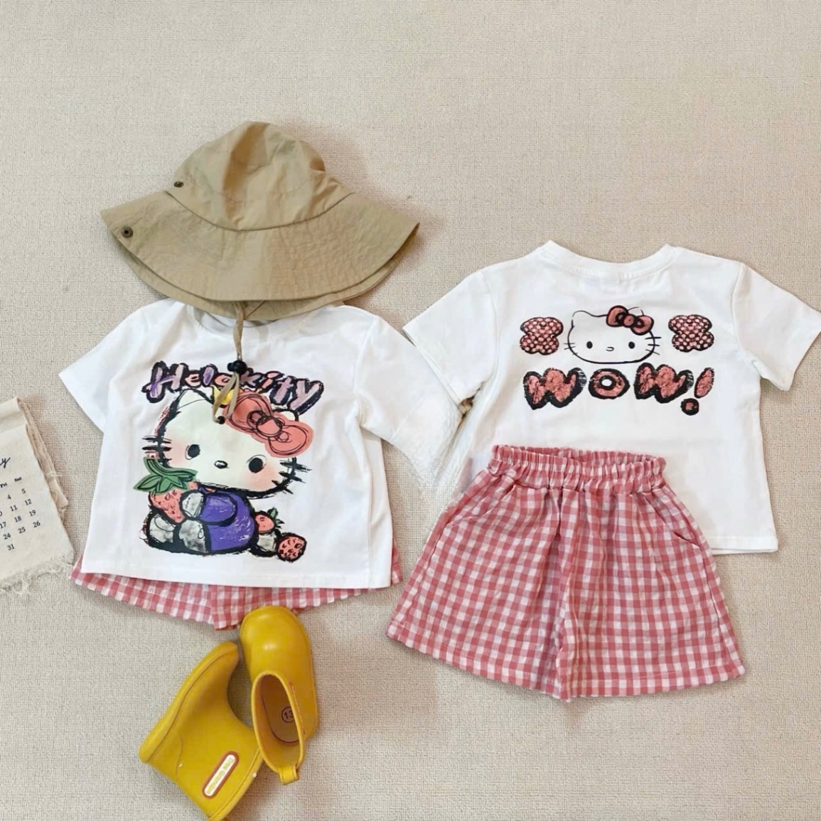 G639 - BỘ ĐÙI BÉ GÁI ÁO TRẮNG KITTY QUẦN KẺ HỒNG
