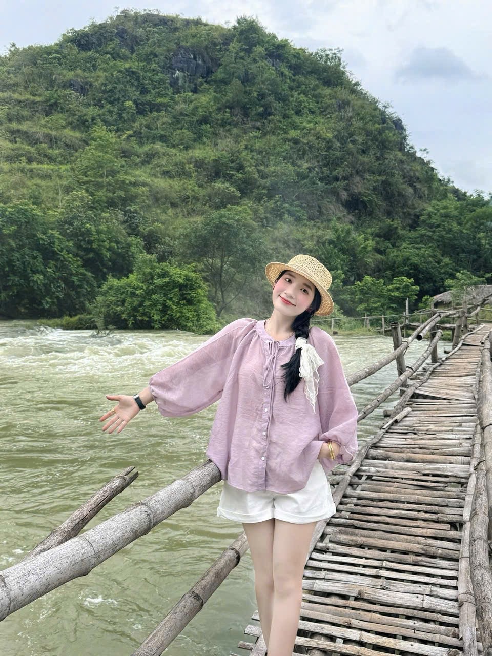 S067 - SET ÁO TÍM TAY BỒNG CÀI CÚC QUẦN SOOC TRẮNG