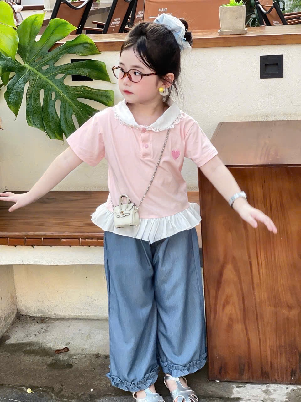 (Hàng chờ) G645 - SET BÉ GÁI SIZE NHỠ ÁO CỔ SEN TIM QUẦN SUÔNG GIẤY