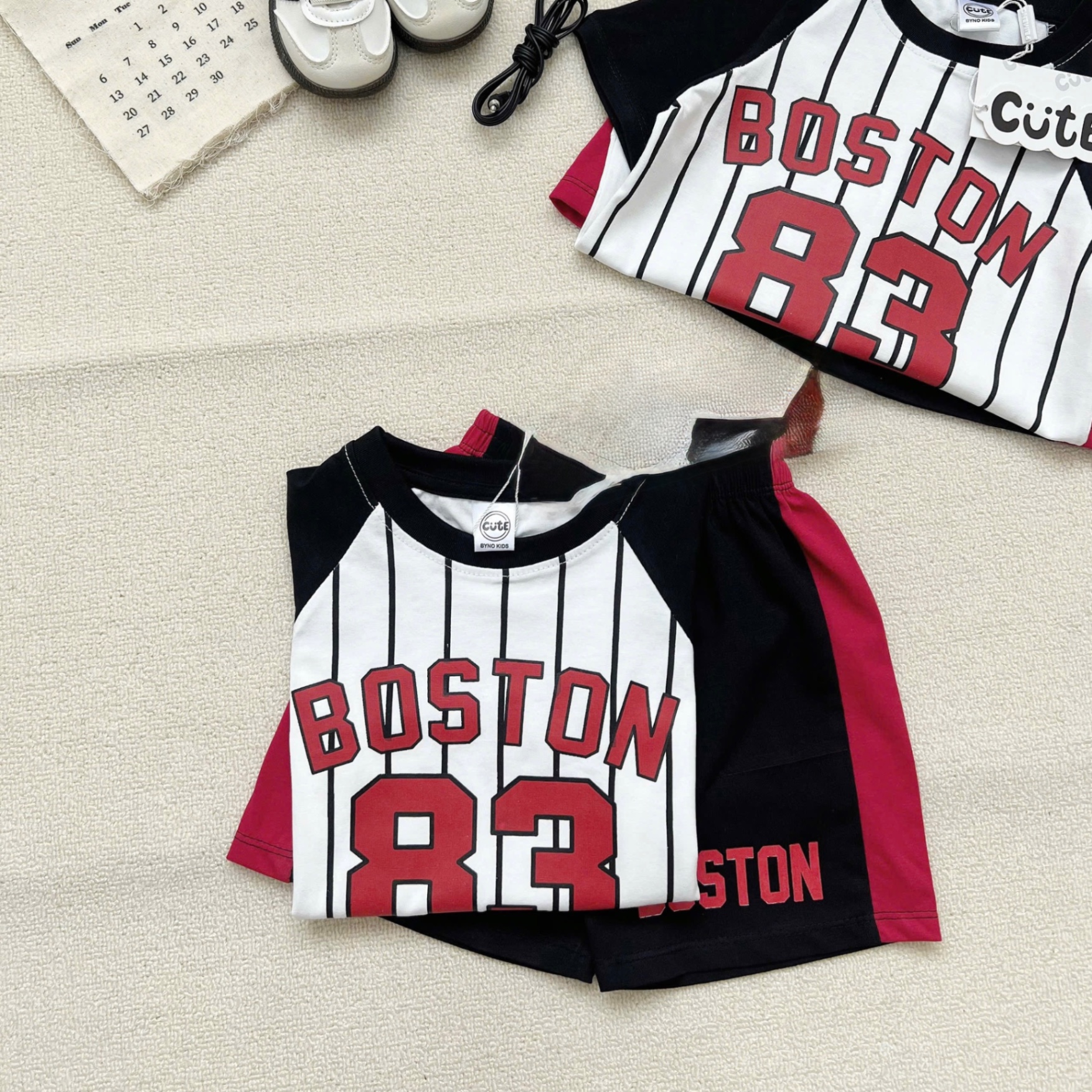 T751 - BỘ ĐÙI BÉ TRAI TRẮNG SỌC PHỐI TAY ĐEN BOSTON 83