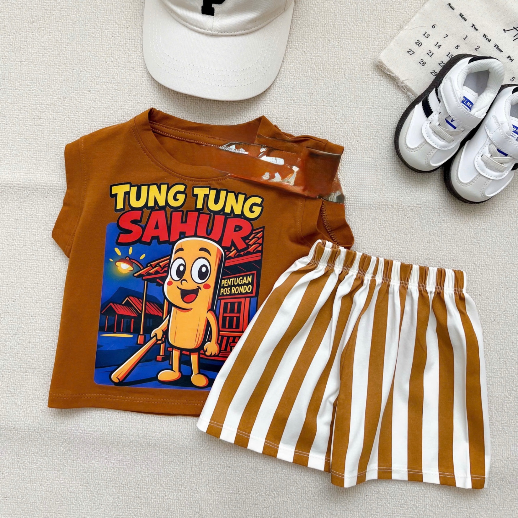 T749 - BỘ ĐÙI BÉ TRAI ÁO NÂU TUNG TUNG QUẦN SỌC