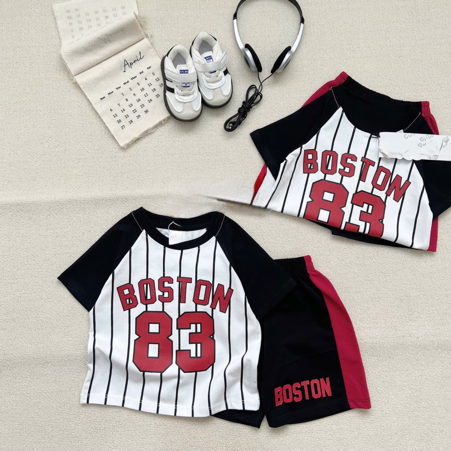 T751 - BỘ ĐÙI BÉ TRAI TRẮNG SỌC PHỐI TAY ĐEN BOSTON 83