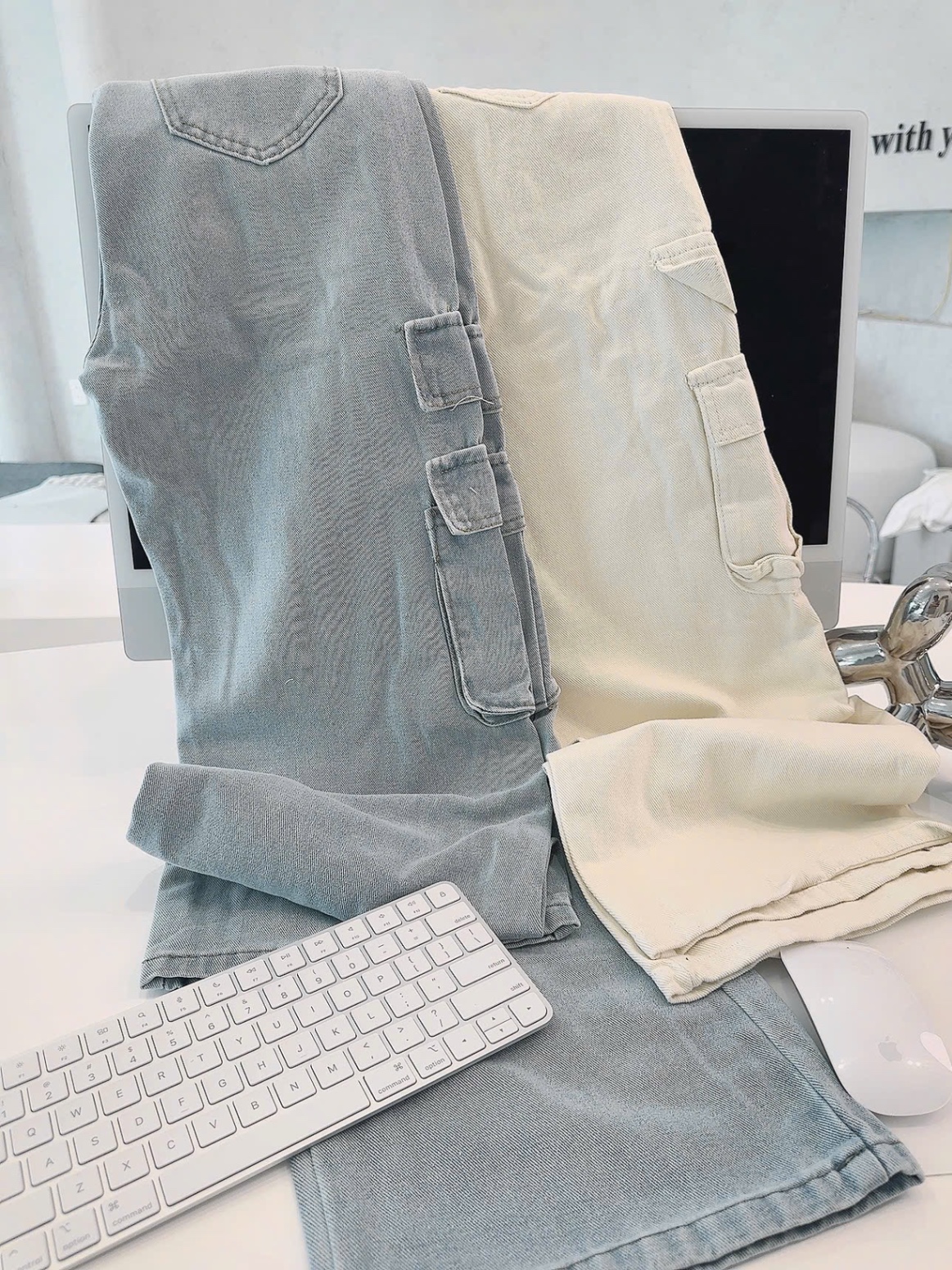 QNU606 - QUẦN JEANS SUÔNG TÚI HỘP 2M