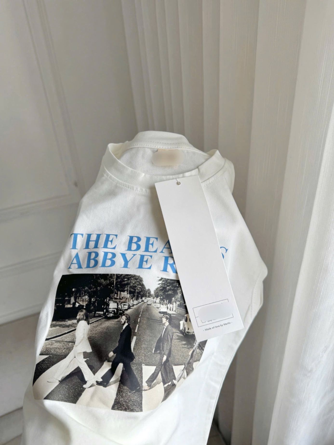 T753 - BỘ ĐÙI BÉ TRAI ÁO TRẮNG SÁT NÁCH BEATLES QUẦN KAKI