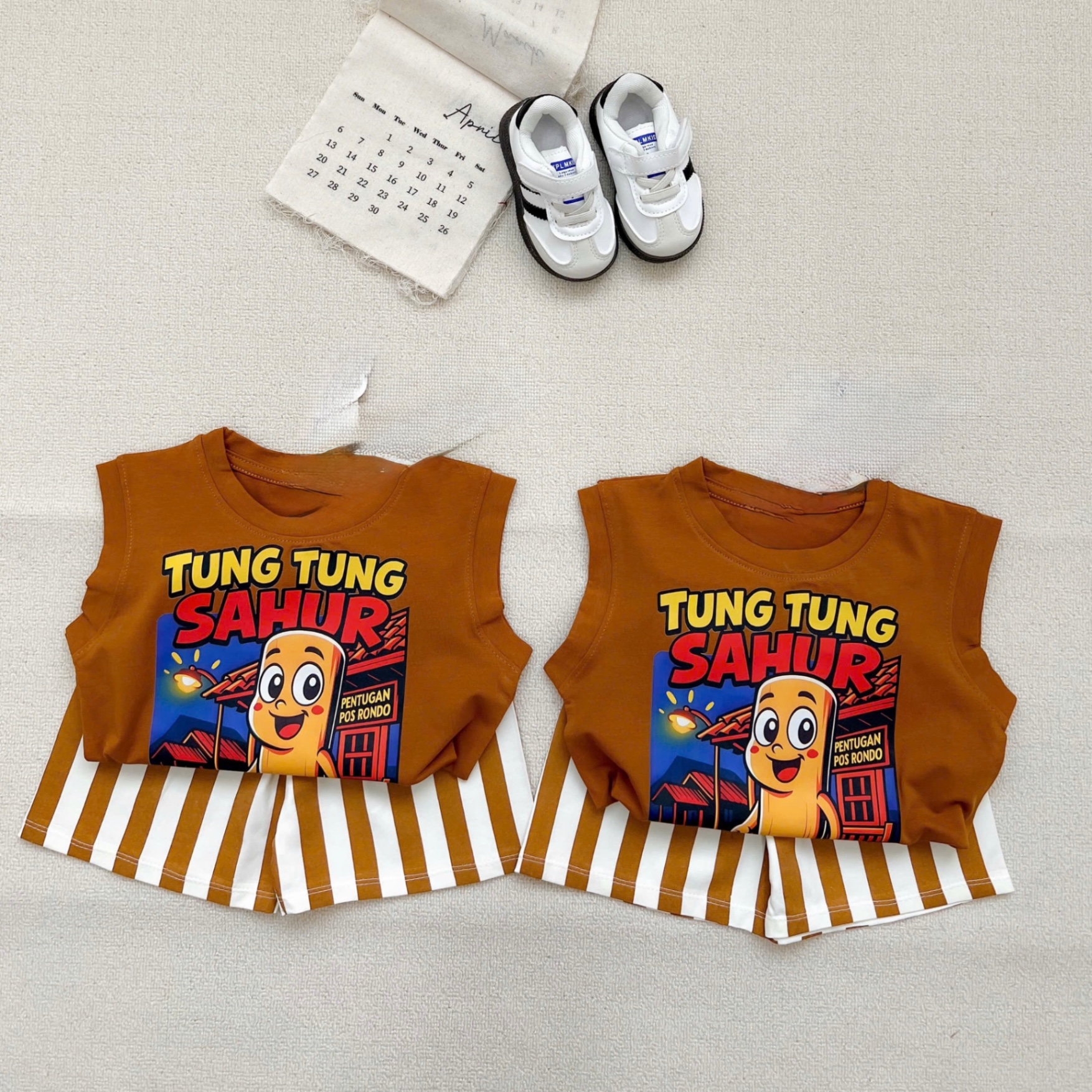 T749 - BỘ ĐÙI BÉ TRAI ÁO NÂU TUNG TUNG QUẦN SỌC