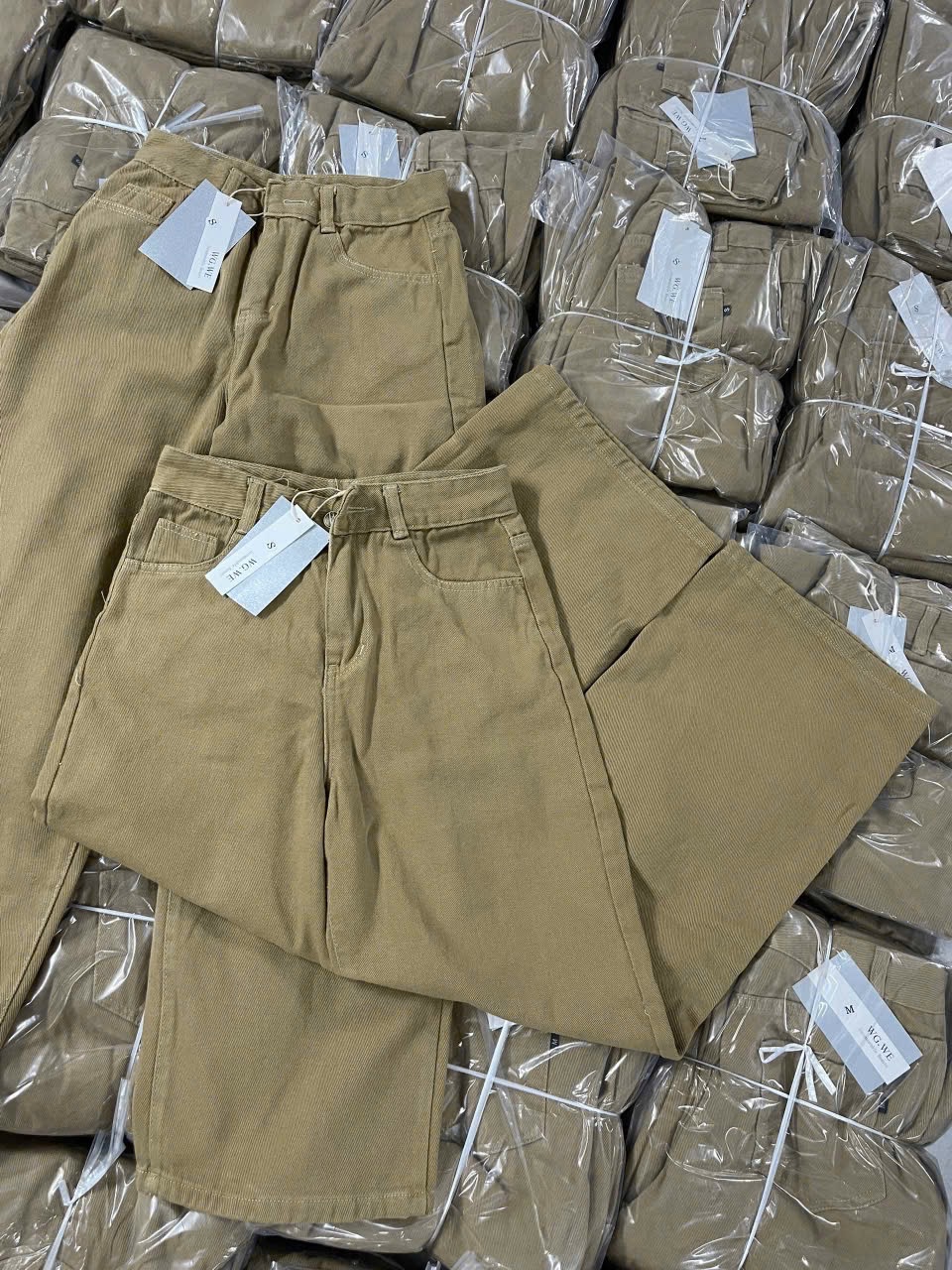 QNU607 - QUẦN JEANS SUÔNG NÂU CỐM