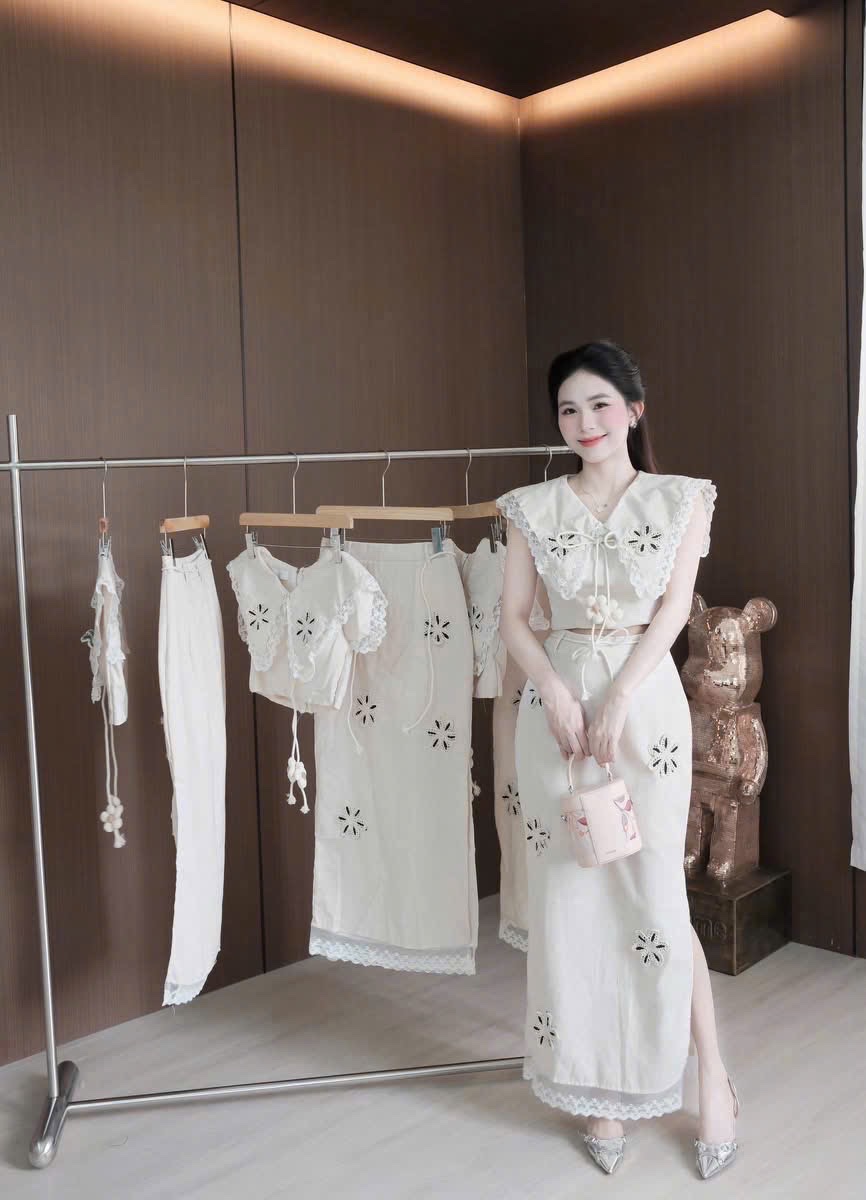 S093 - SET LIEN CỔ REN THÊU HOA NỔI CVAY XẺ