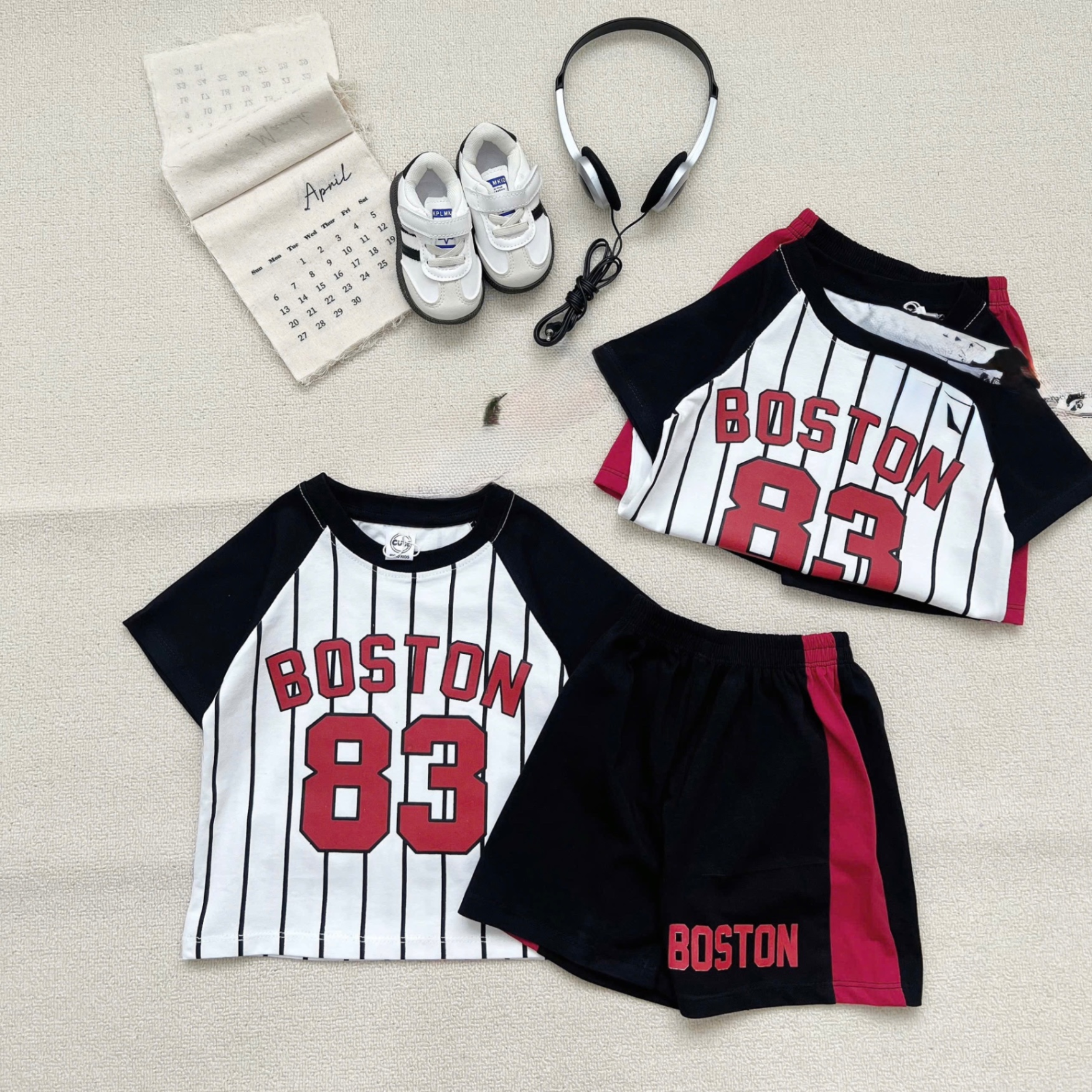 T751 - BỘ ĐÙI BÉ TRAI TRẮNG SỌC PHỐI TAY ĐEN BOSTON 83