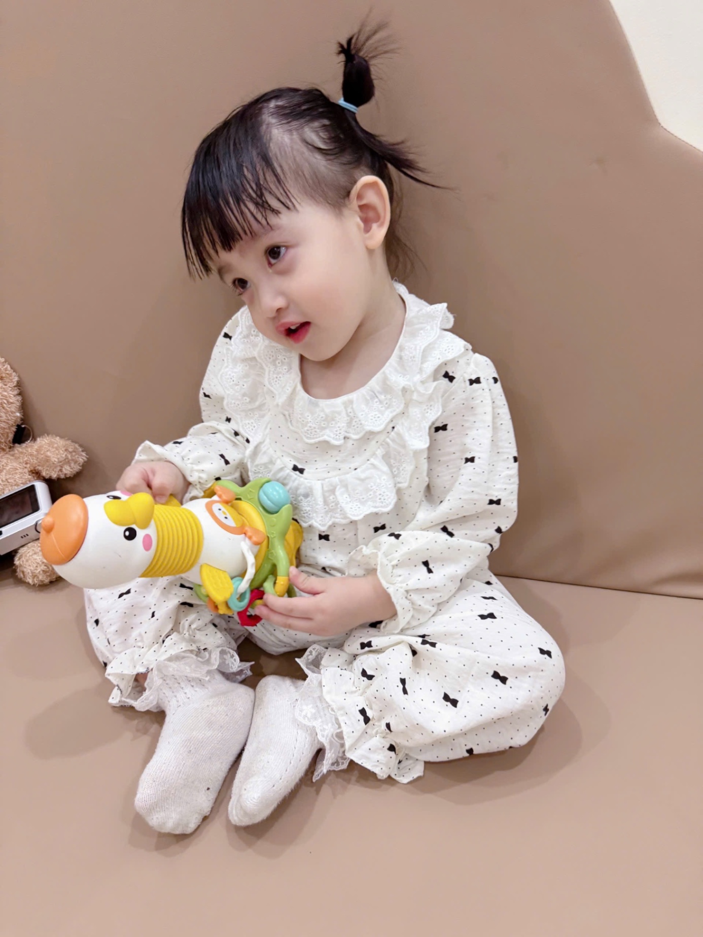 G654 - SET 2 BỘ ĐŨI BÉ GÁI DÀI TAY CỔ REN HÌNH NƠ