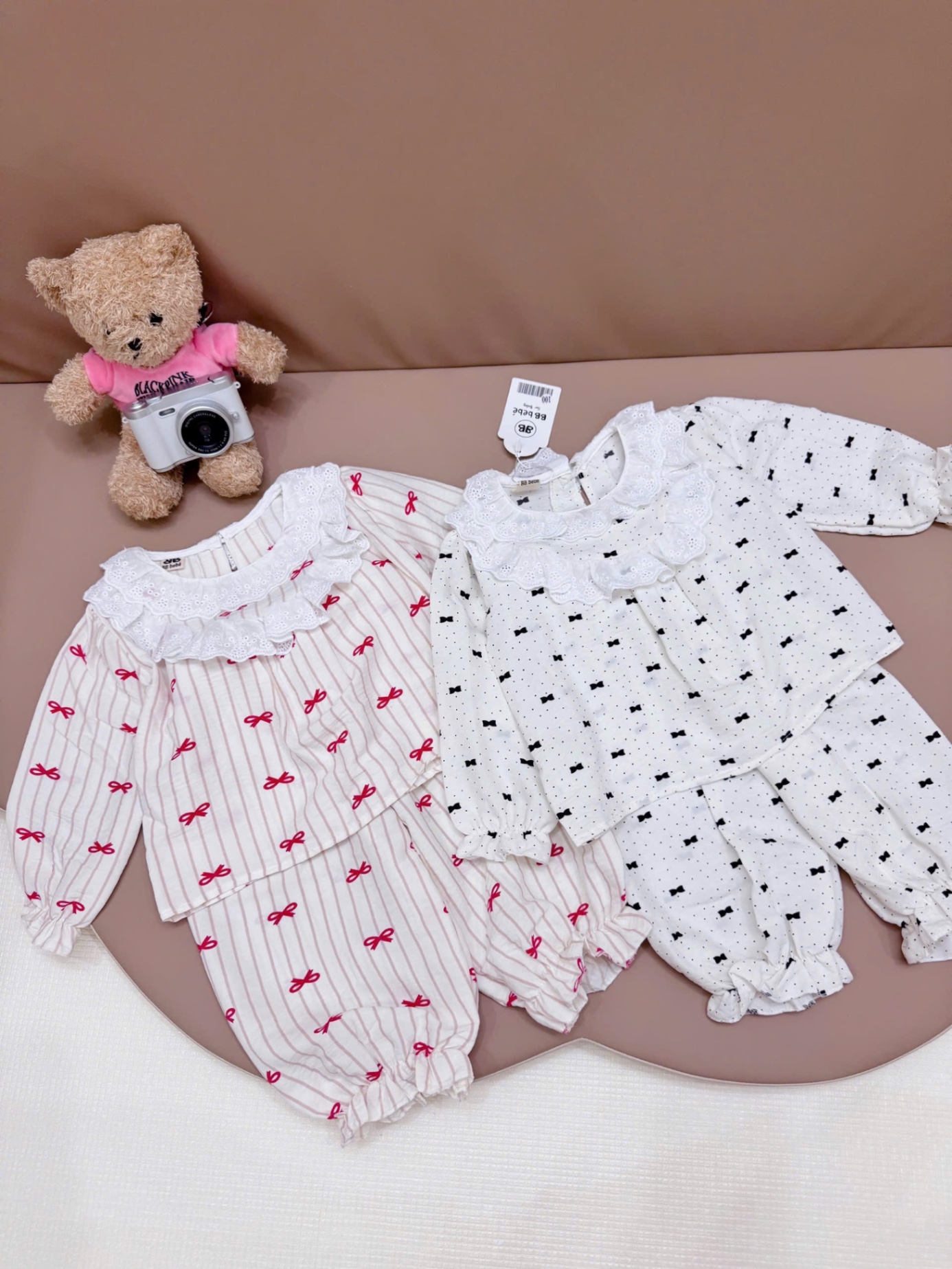 G654 - SET 2 BỘ ĐŨI BÉ GÁI DÀI TAY CỔ REN HÌNH NƠ