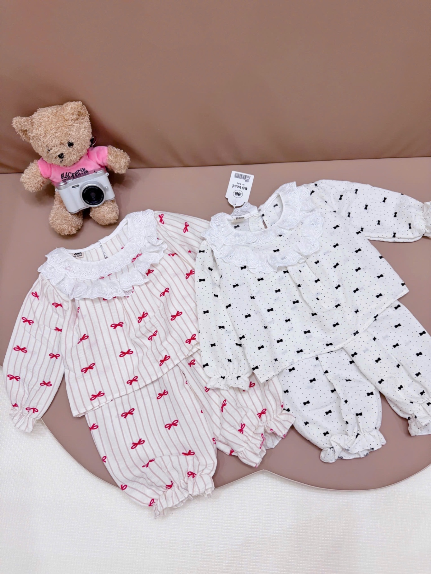 G654 - SET 2 BỘ ĐŨI BÉ GÁI DÀI TAY CỔ REN HÌNH NƠ