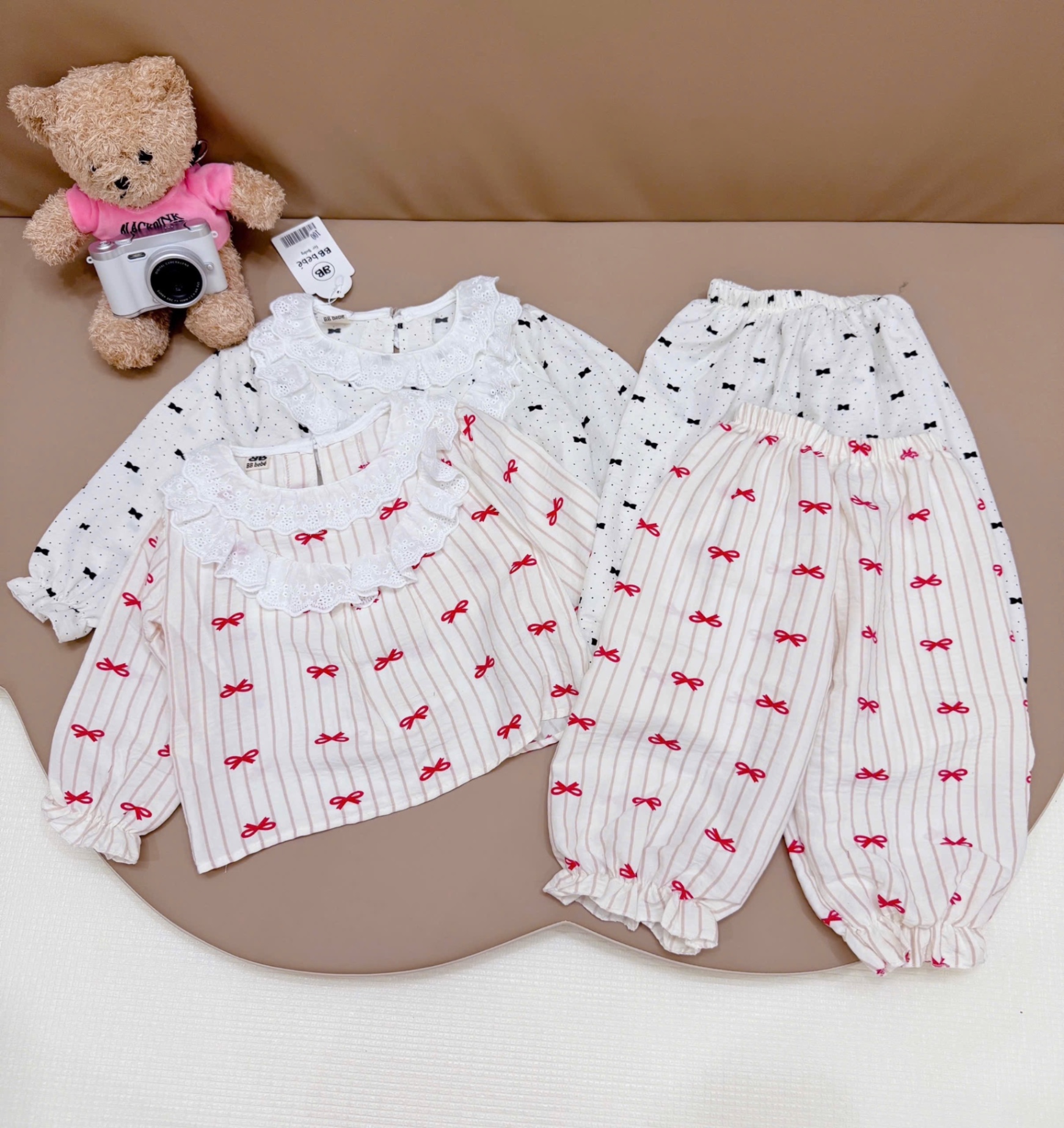 G654 - SET 2 BỘ ĐŨI BÉ GÁI DÀI TAY CỔ REN HÌNH NƠ
