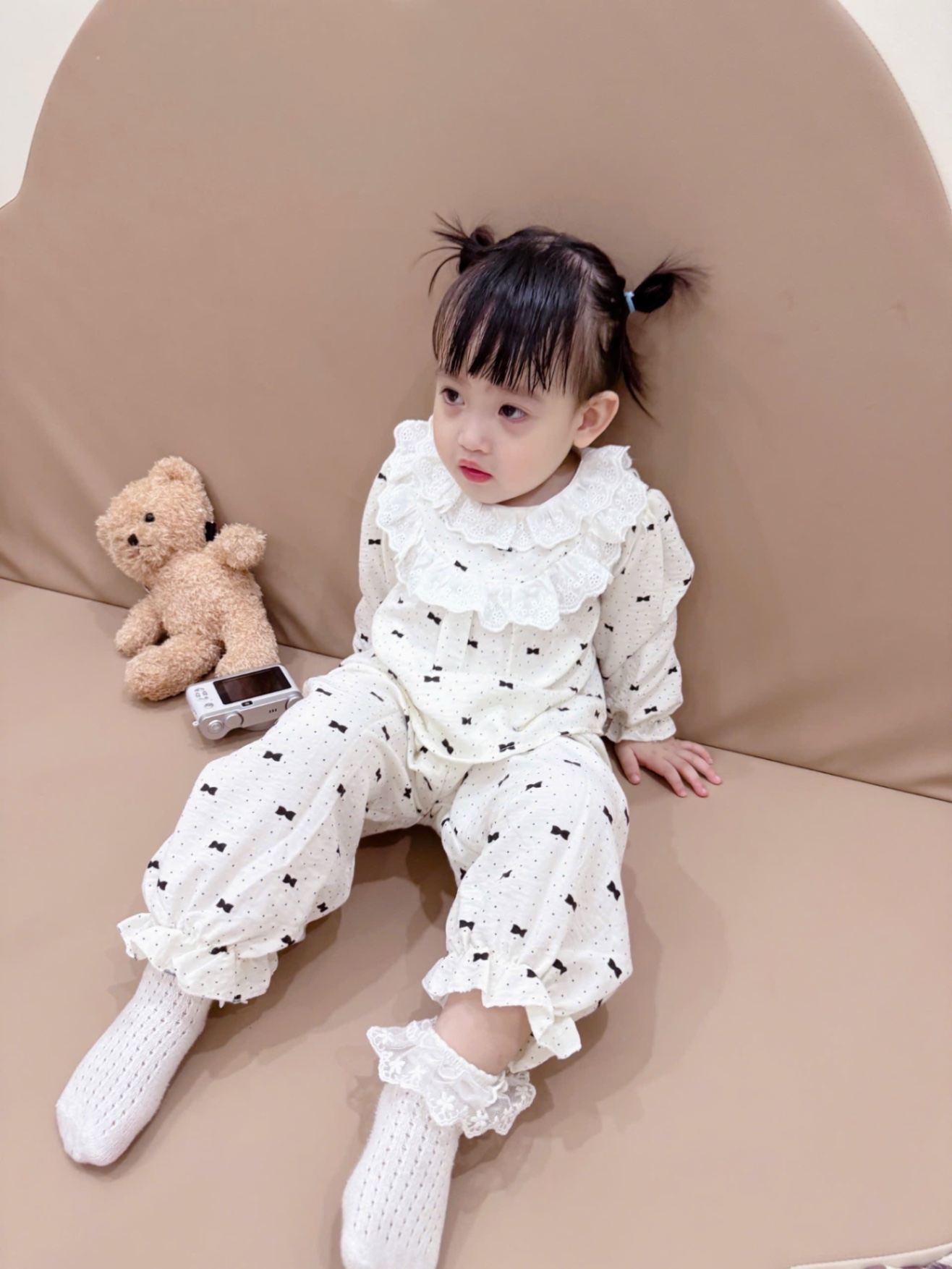 G654 - SET 2 BỘ ĐŨI BÉ GÁI DÀI TAY CỔ REN HÌNH NƠ