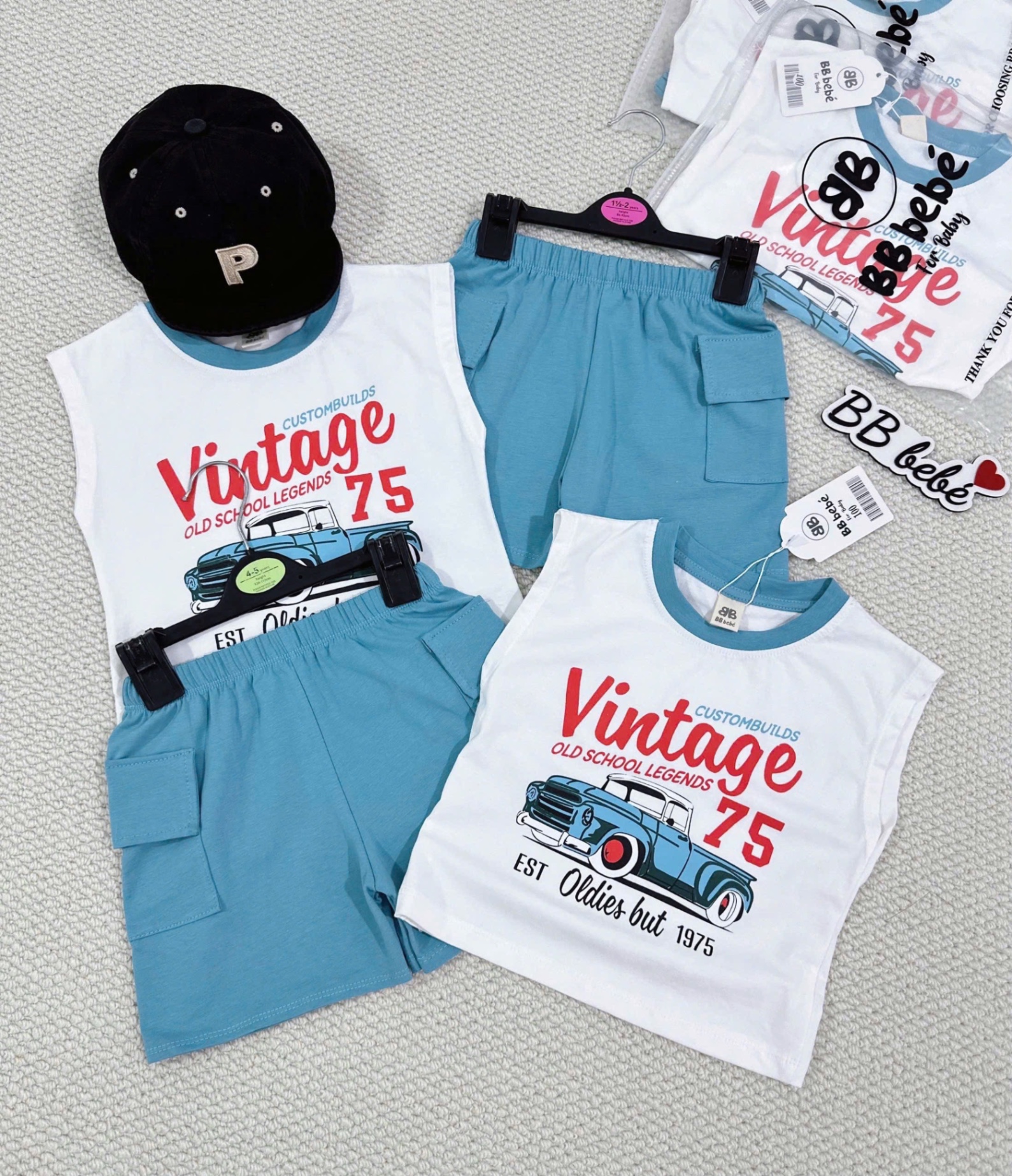T765 - BỘ ĐÙI BÉ TRAI ÁO BA LỖ TRẮNG Vintage 75 QUẦN XANH