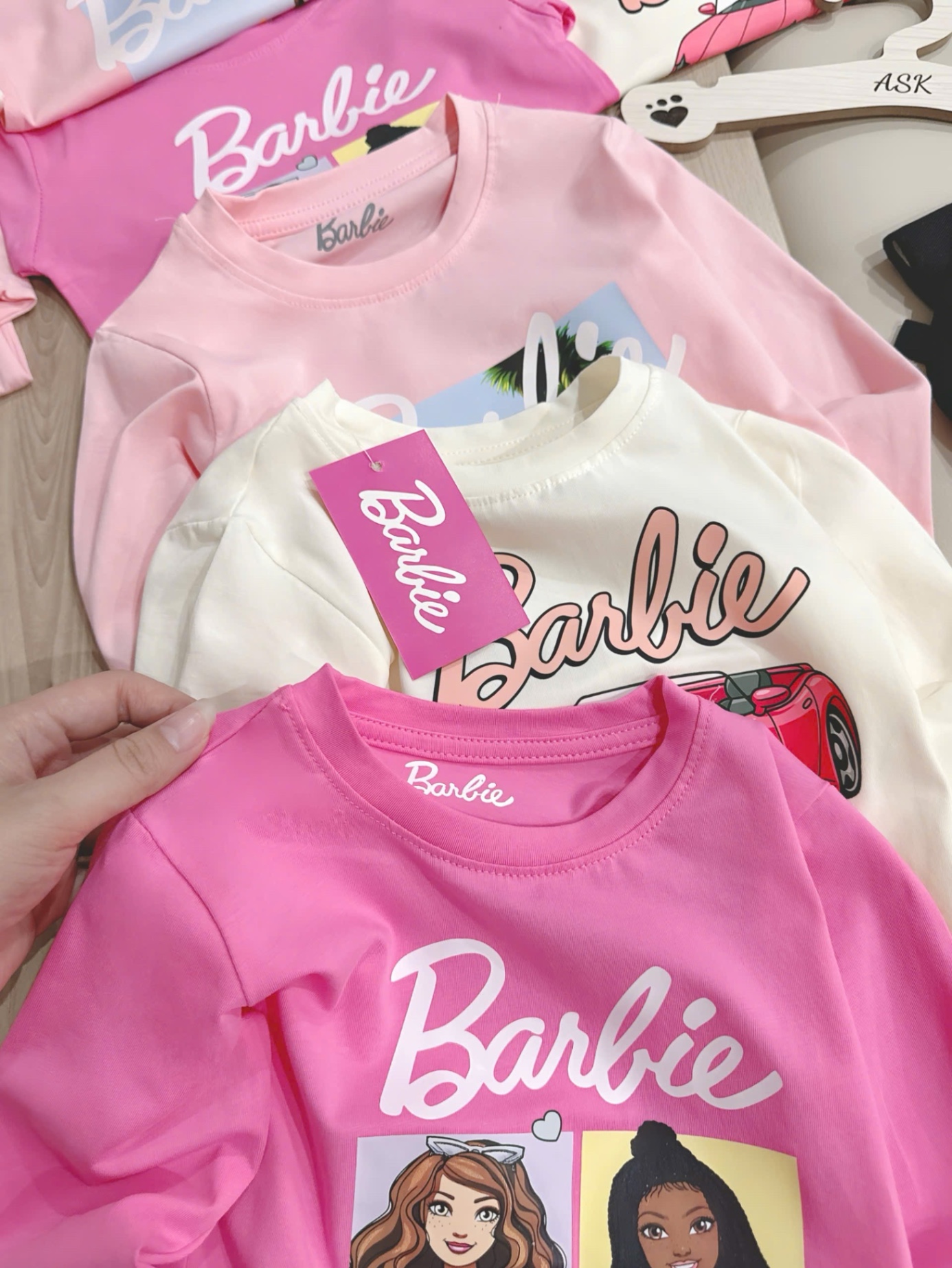AB736 - SET 3 ÁO BÉ GÁI DÀI TAY Barbie hồng trắng