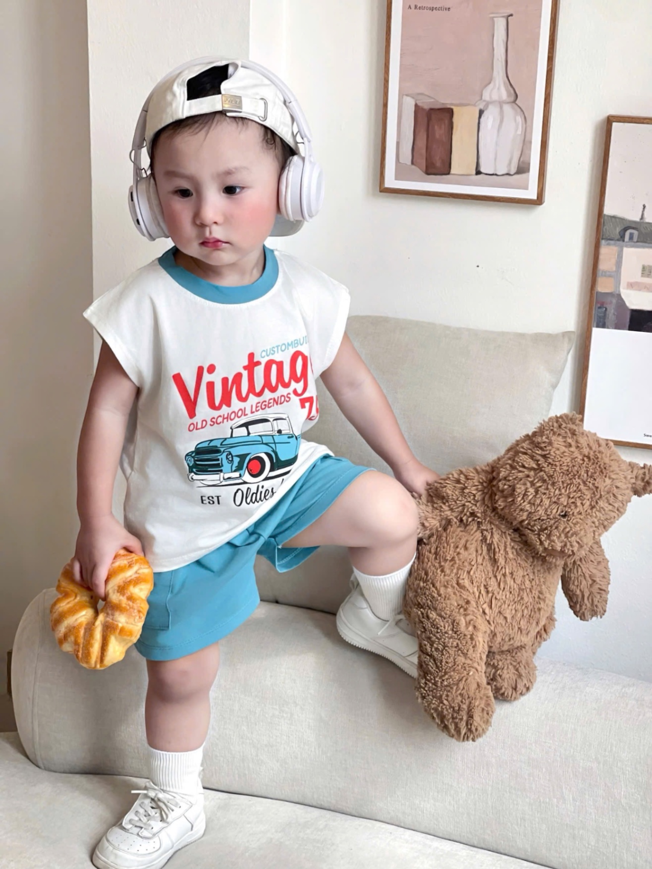 T765 - BỘ ĐÙI BÉ TRAI ÁO BA LỖ TRẮNG Vintage 75 QUẦN XANH