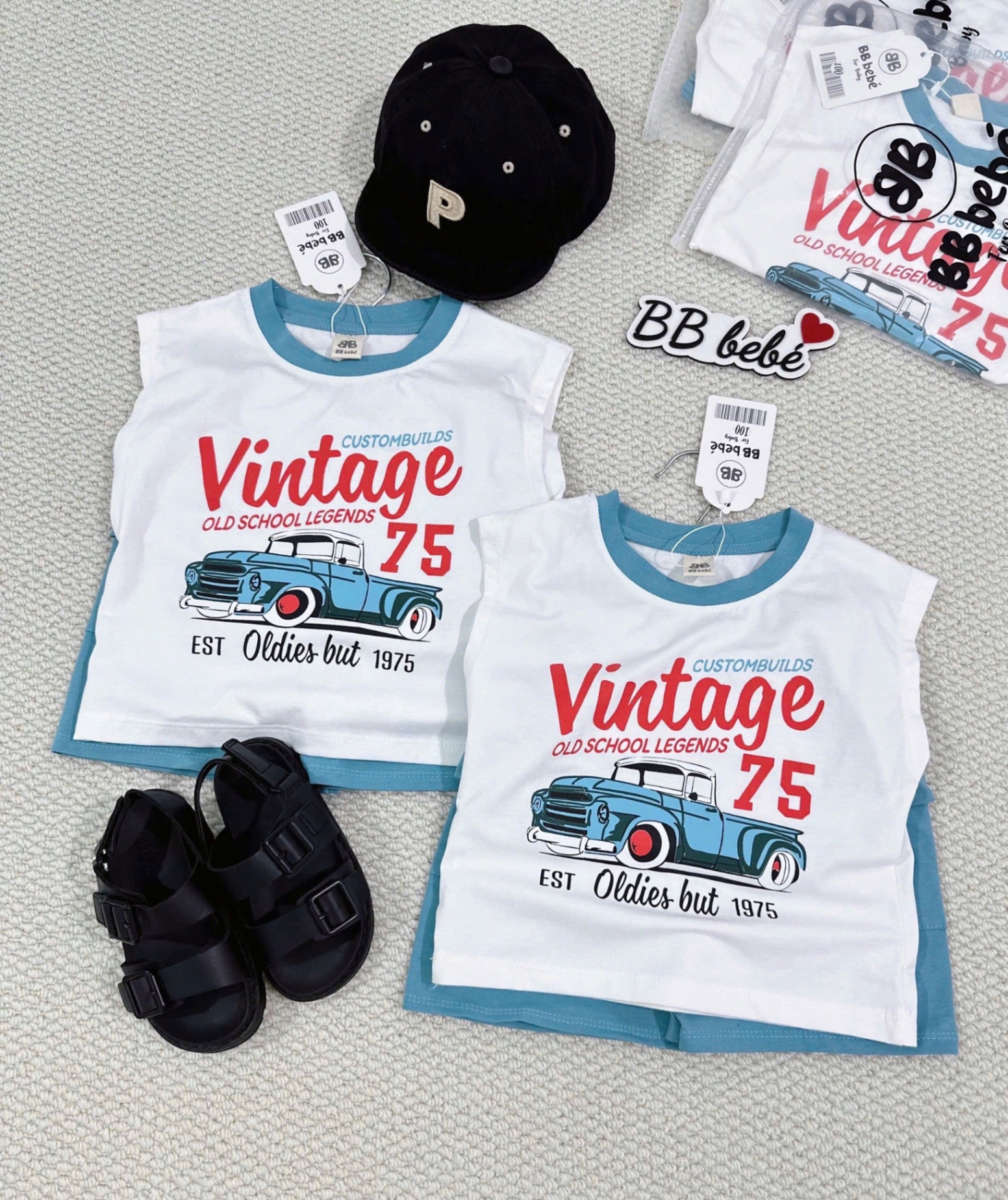 T765 - BỘ ĐÙI BÉ TRAI ÁO BA LỖ TRẮNG Vintage 75 QUẦN XANH