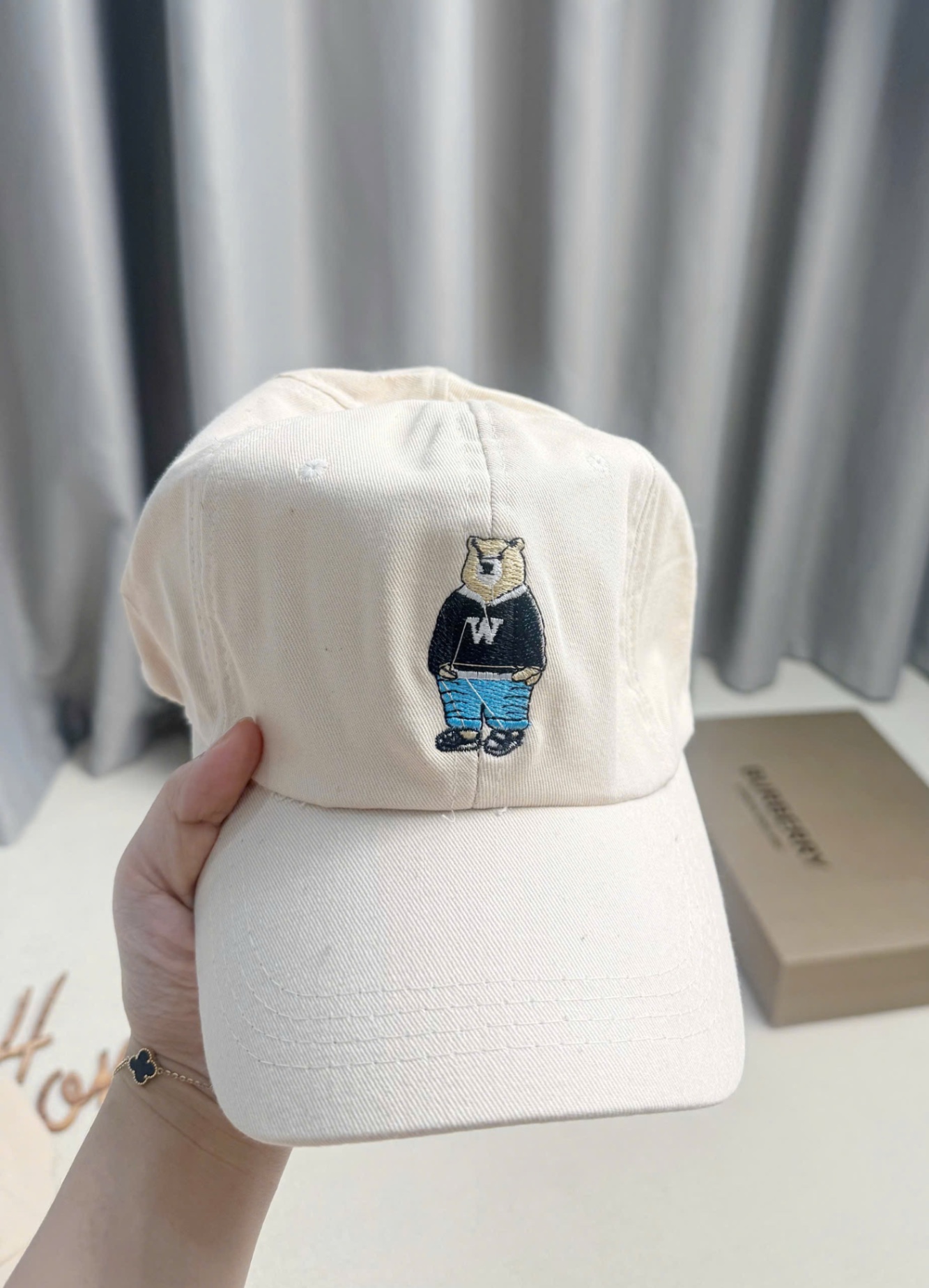 PK233 - MŨ LƯỠI TRAI MLB GẤU W