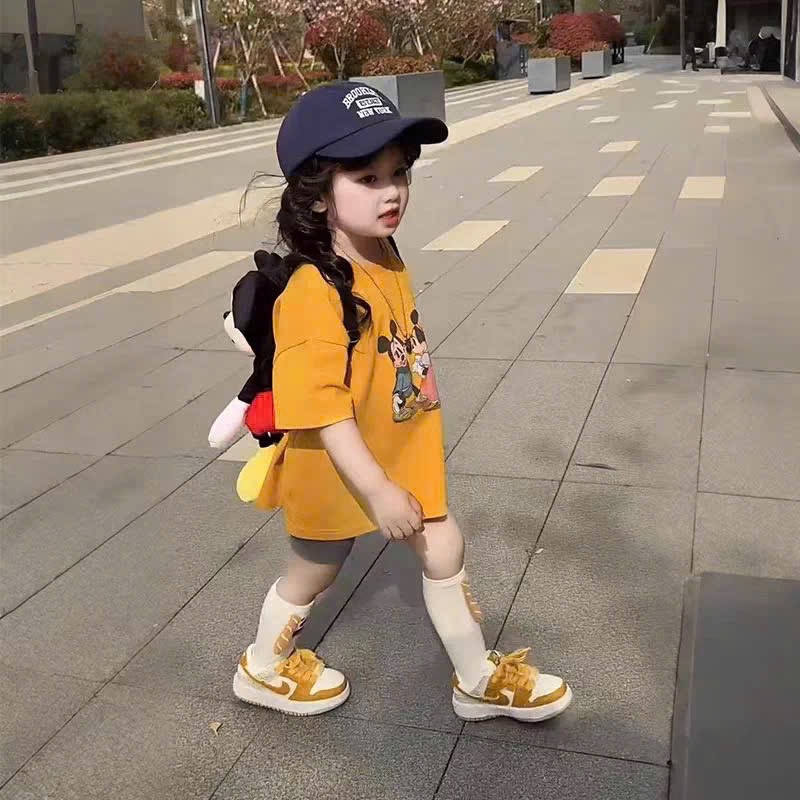 G692 - BỘ ĐÙI BÉ GÁI ÁO VÀNG MICKEY QUẦN XÁM
