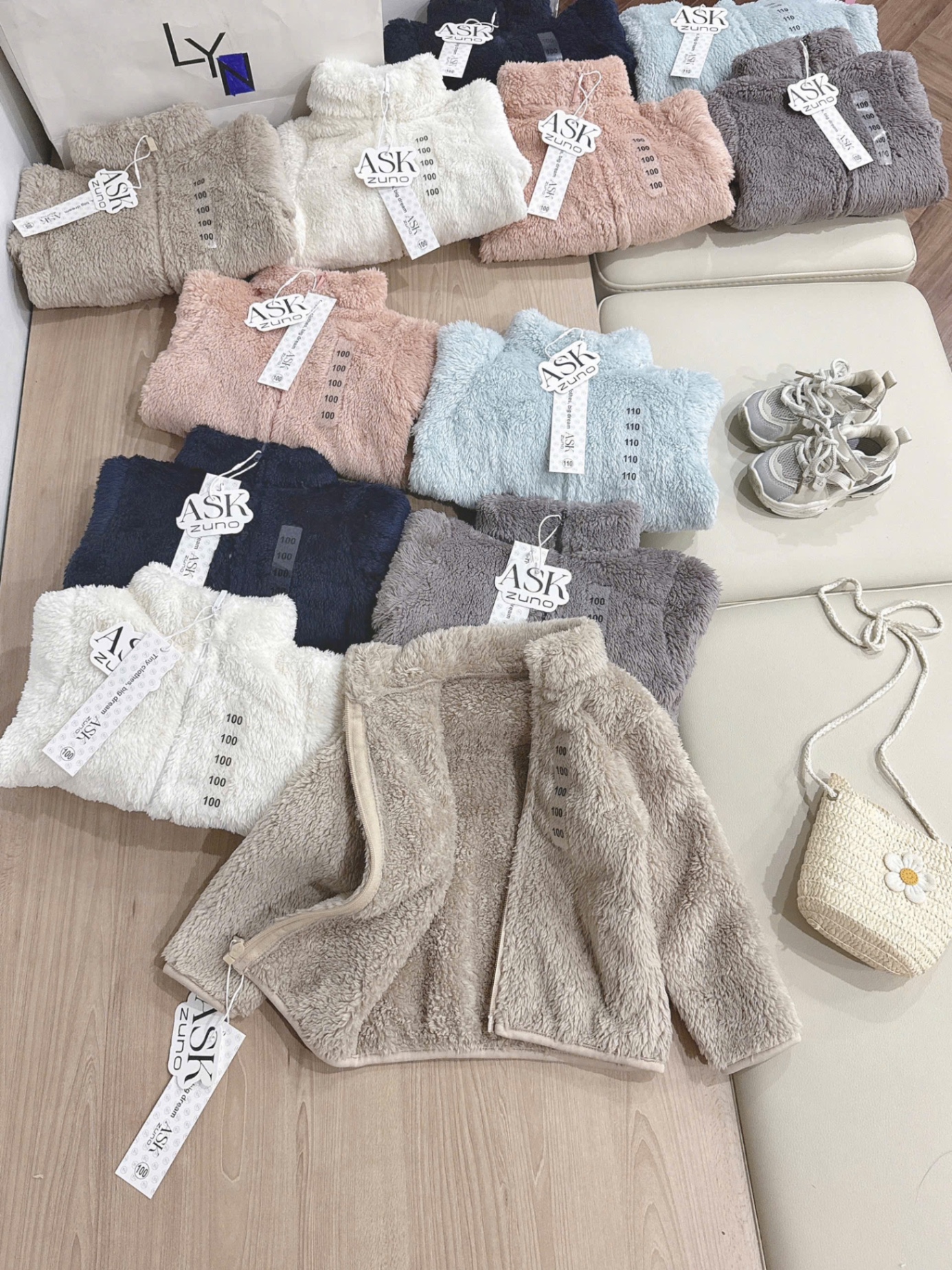 AB755 - ÁO KHOÁC LÔNG MỀM BÉ 6M