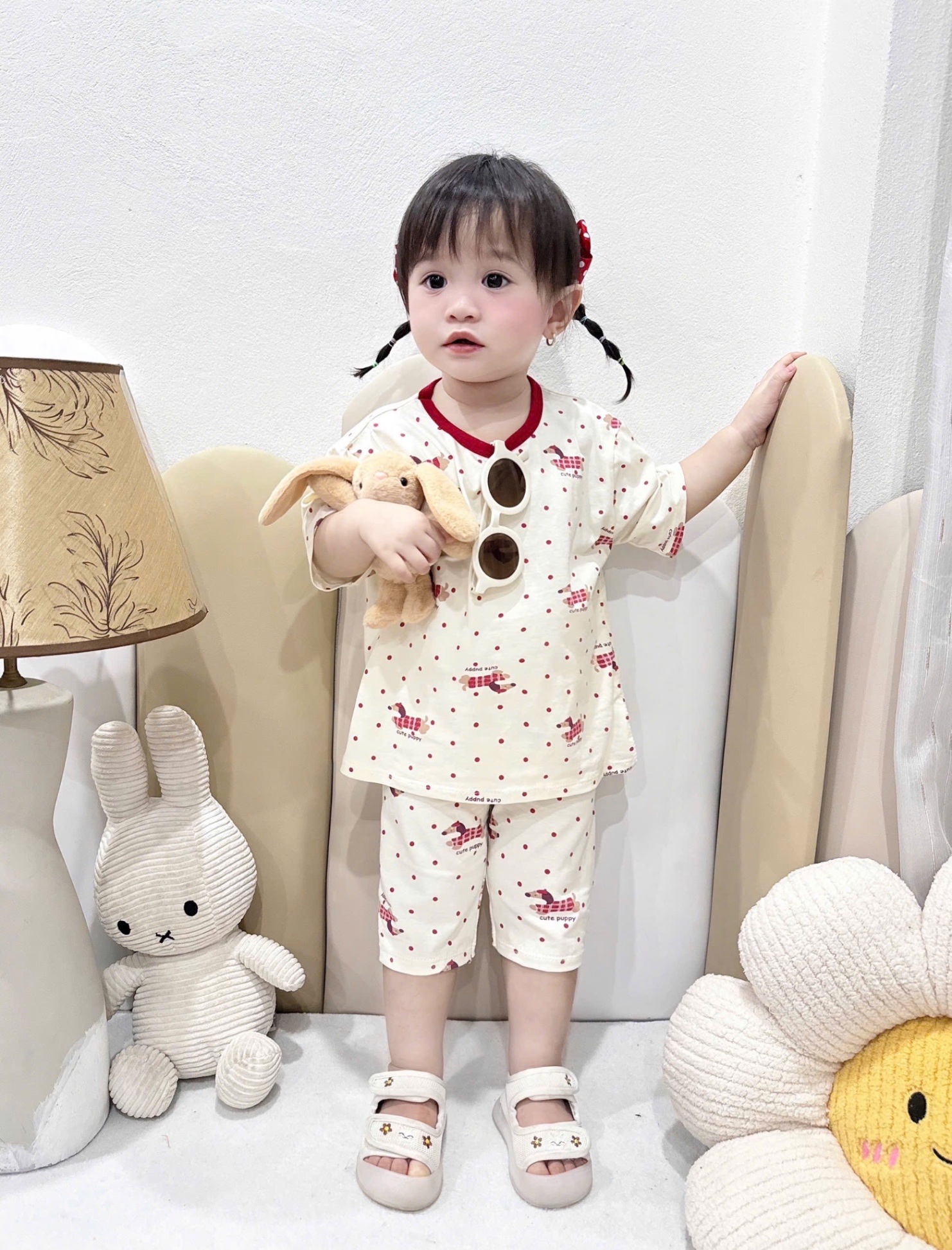 G695 - SET 2 BỘ BÉ GÁI CHẤM BI CHÓ QUẦN NGỐ đỏ be