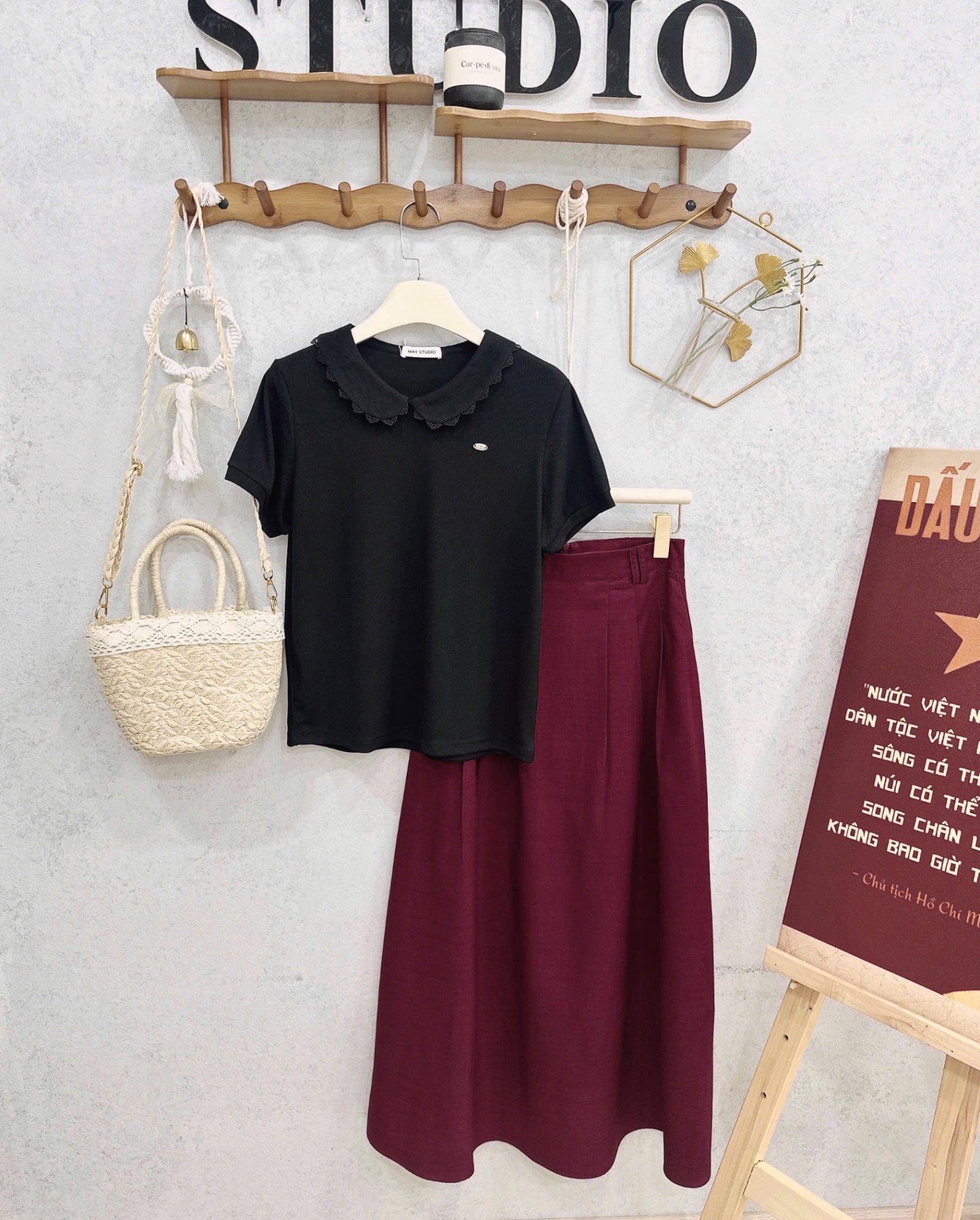 S129 - SET ÁO ĐEN CỔ SEN REN MIX CVAY ĐỎ DÀI